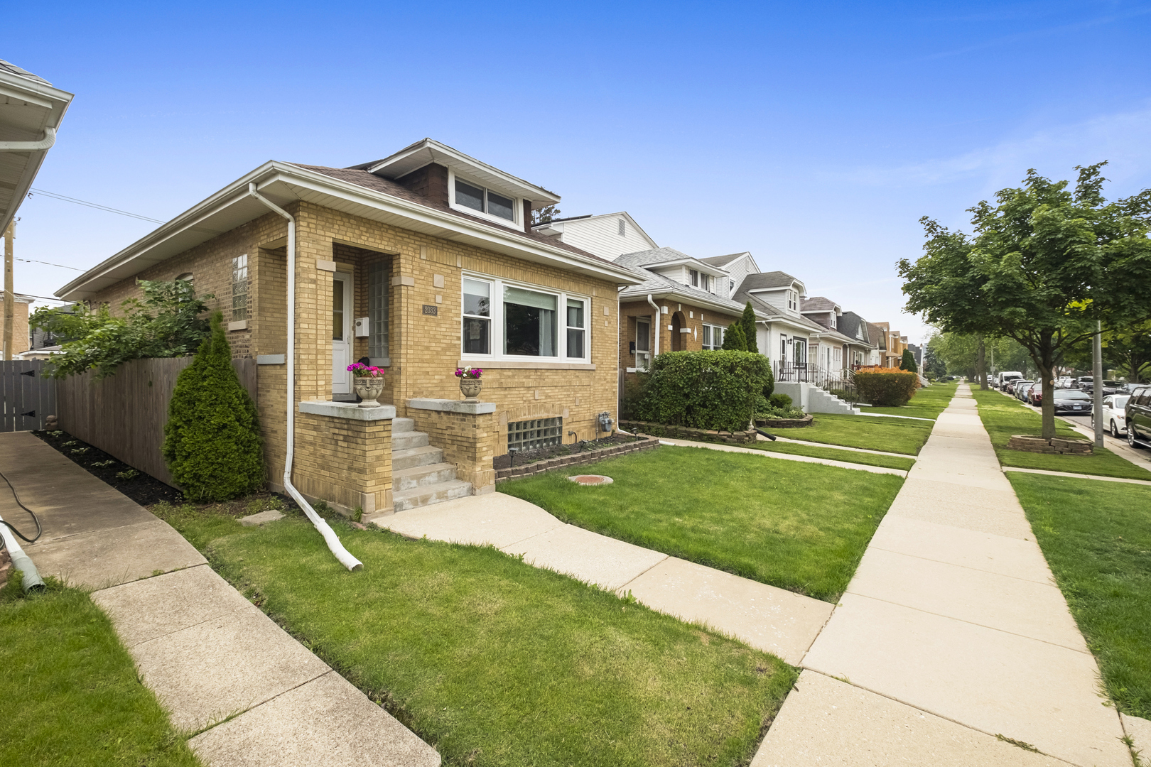 2033 N 73rd Avenue