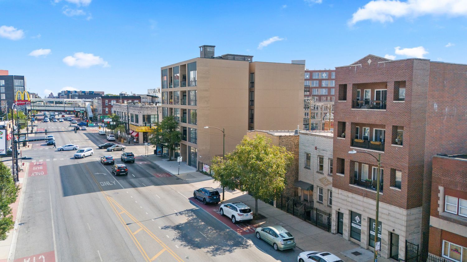 2014 N Western Avenue