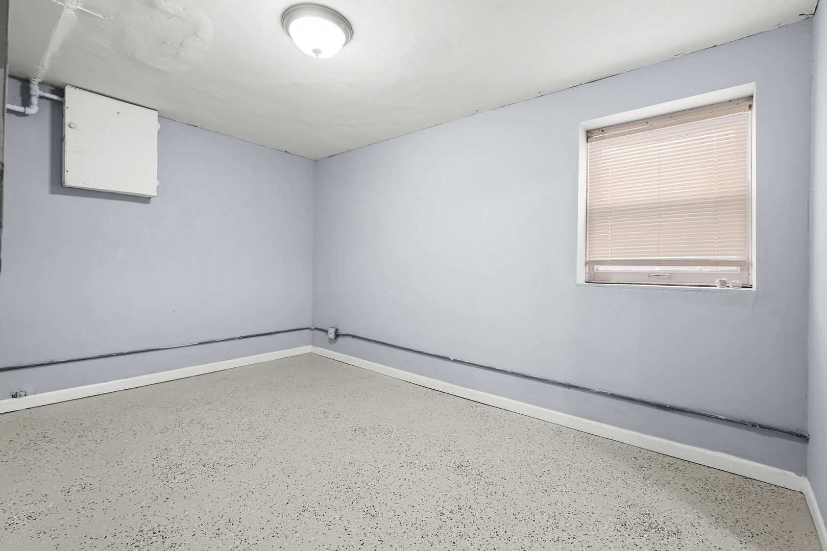 2219 S 60th Court