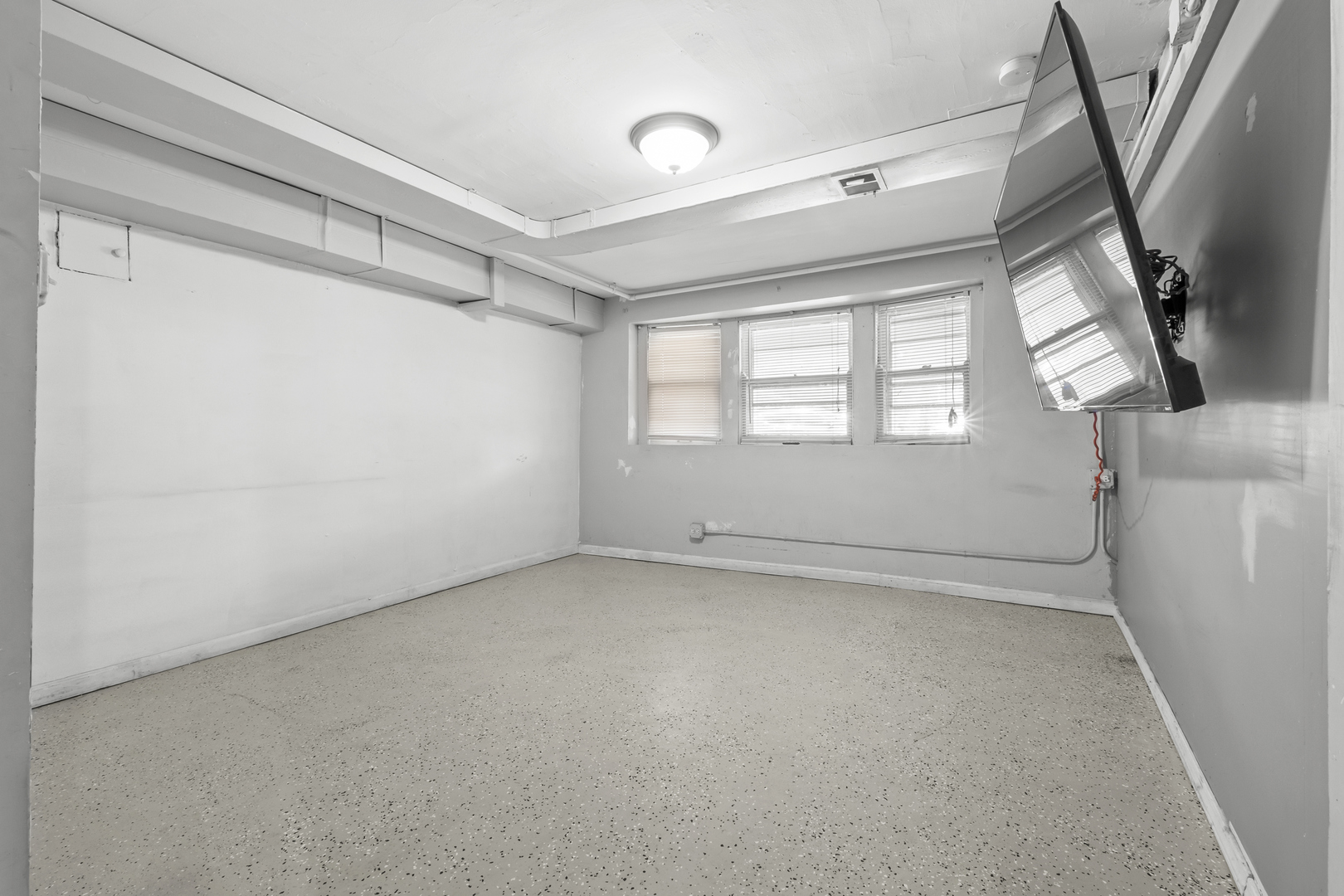 2219 S 60th Court