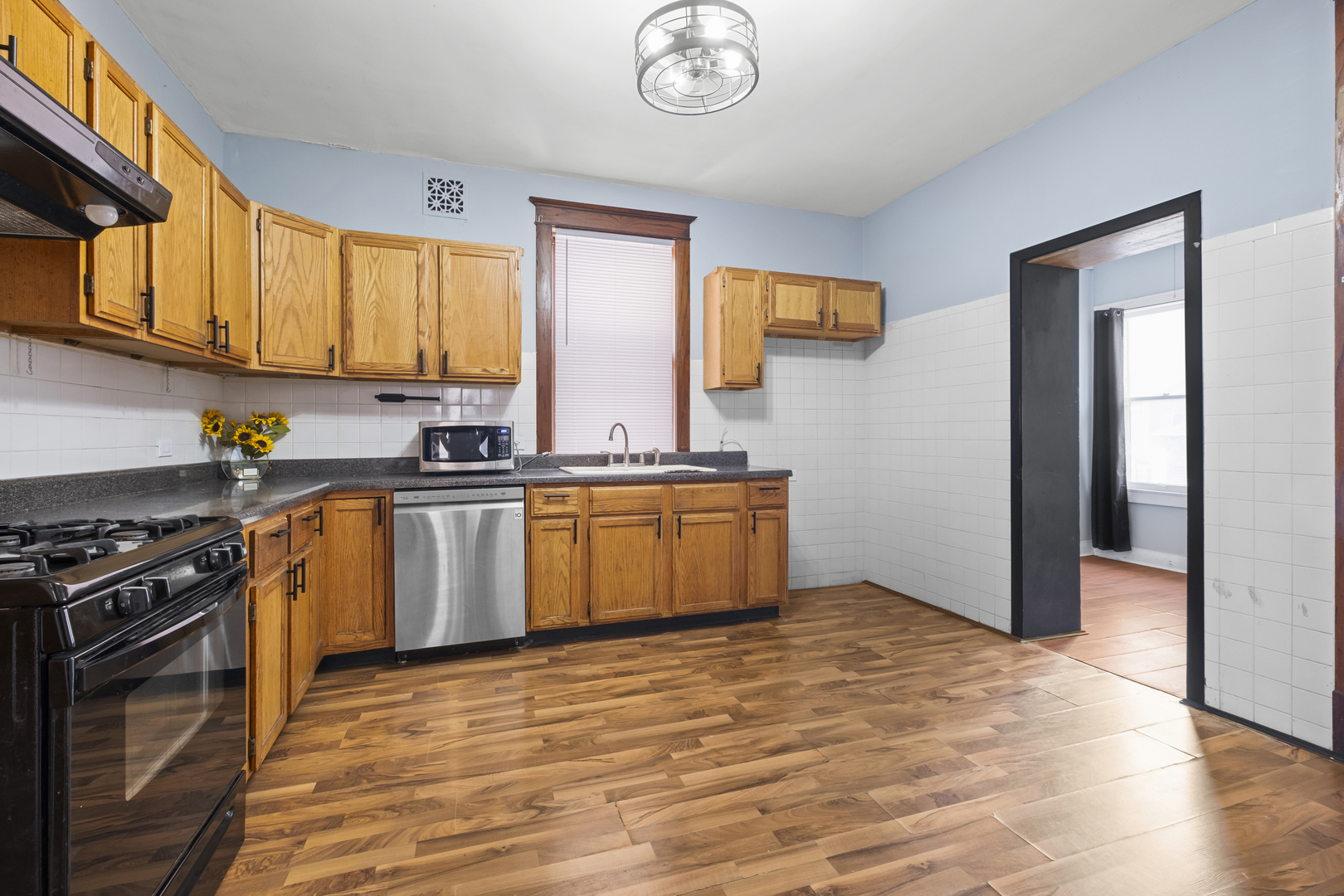 2219 S 60th Court