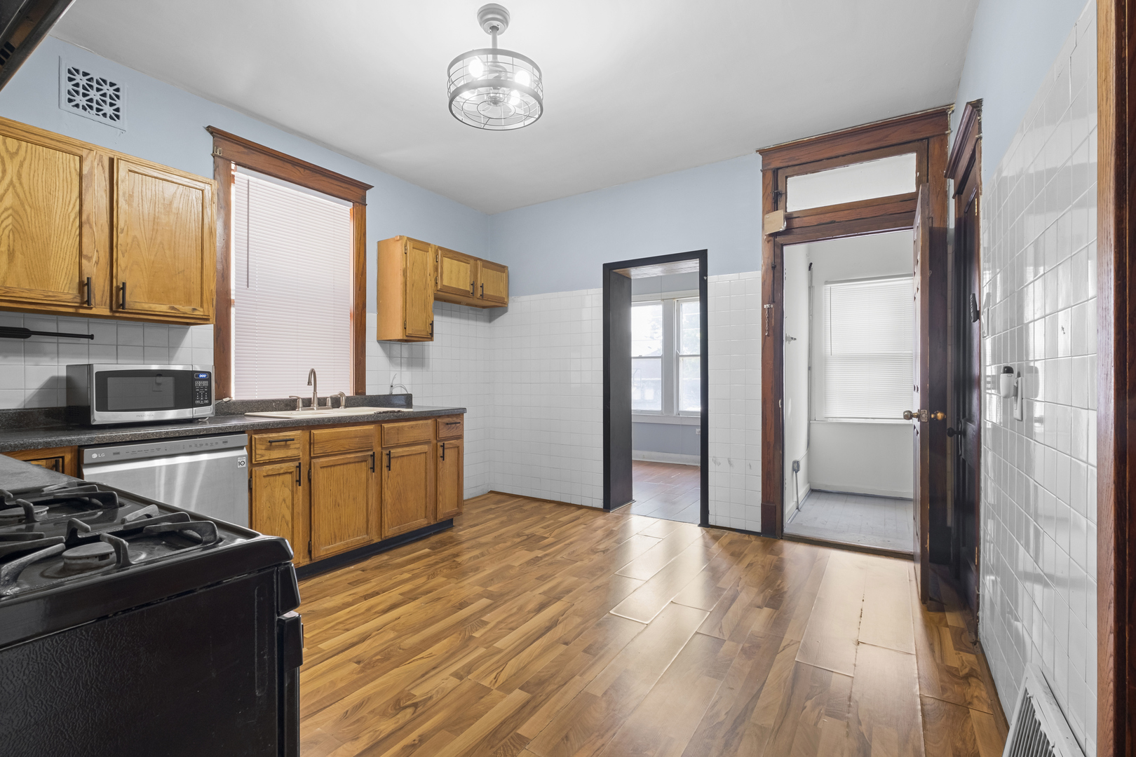 2219 S 60th Court