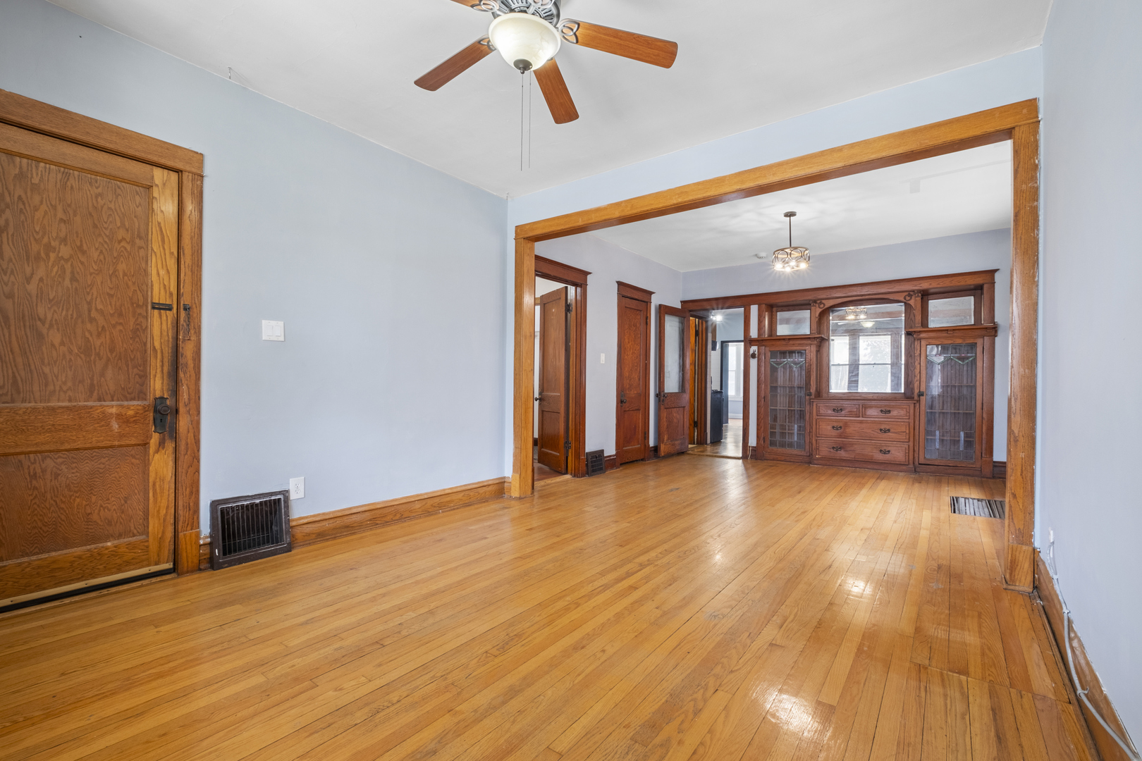 2219 S 60th Court