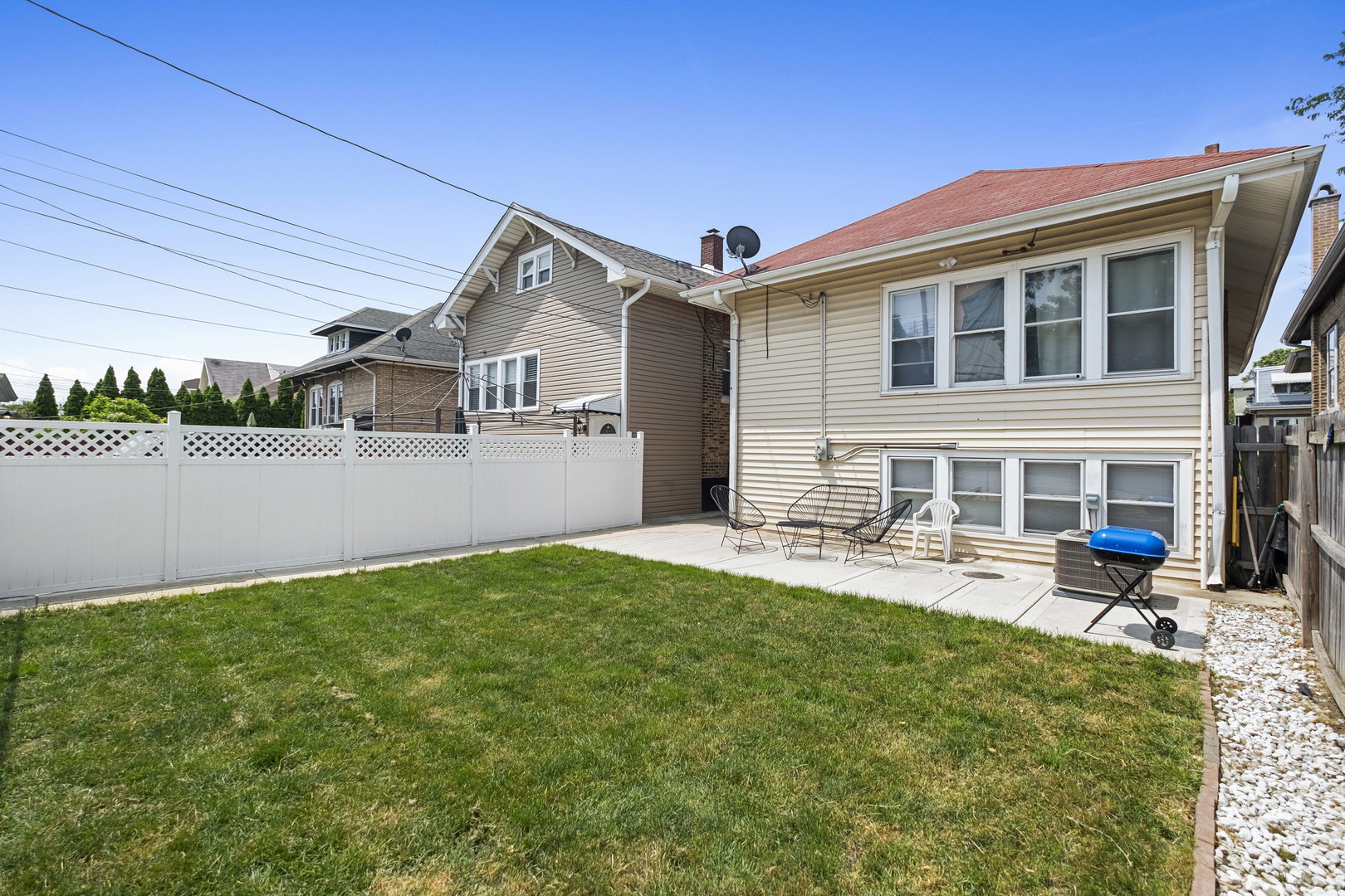 2219 S 60th Court