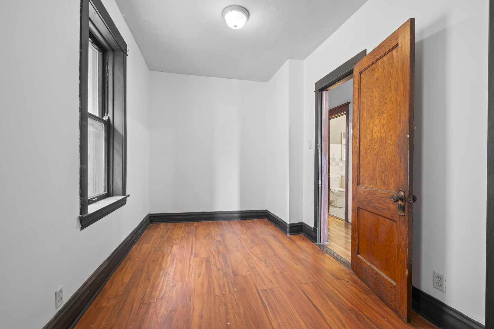2219 S 60th Court