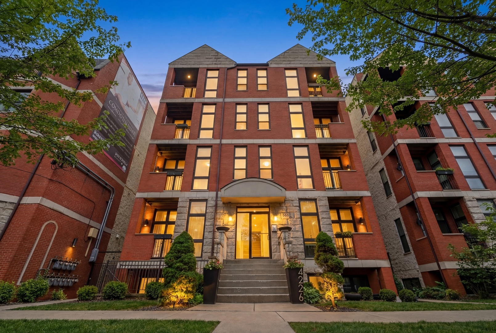 4226 S Ellis Avenue Unit: 4S