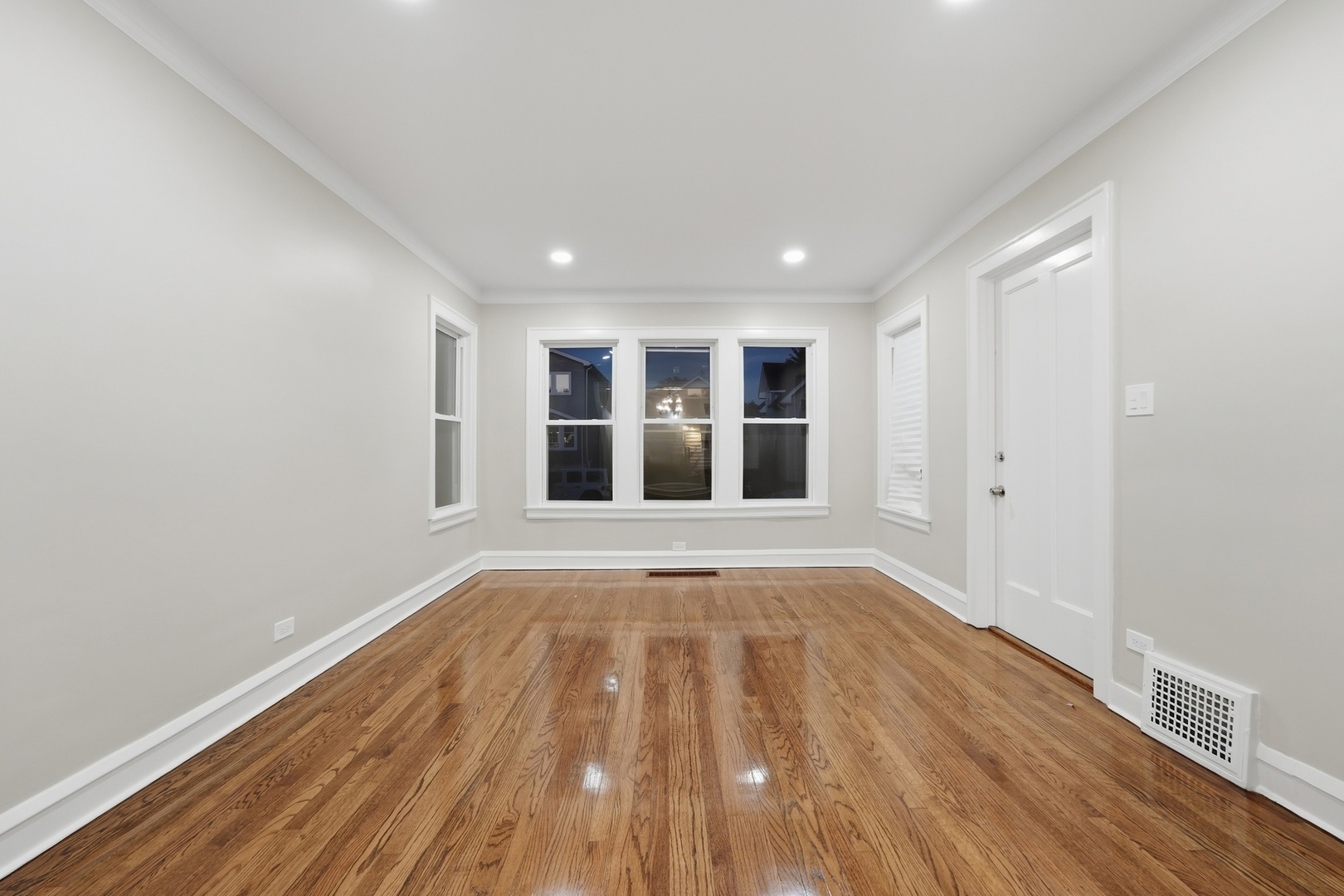 2134 N 73rd Avenue Unit: 1