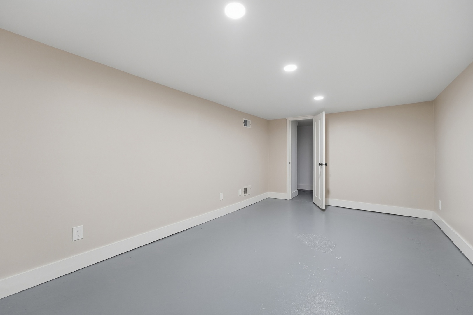2134 N 73rd Avenue Unit: 1