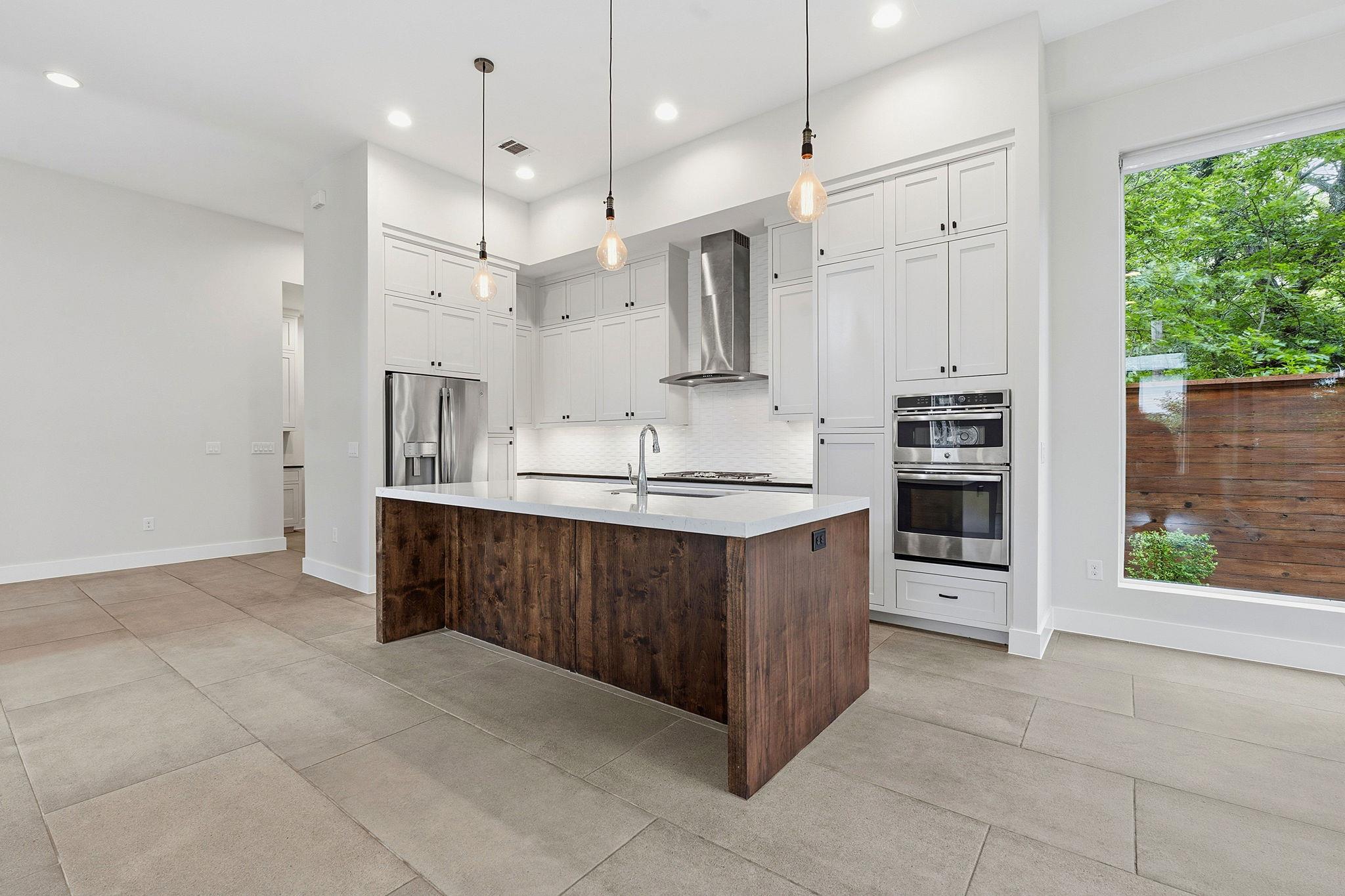 1307 Clifford Ave