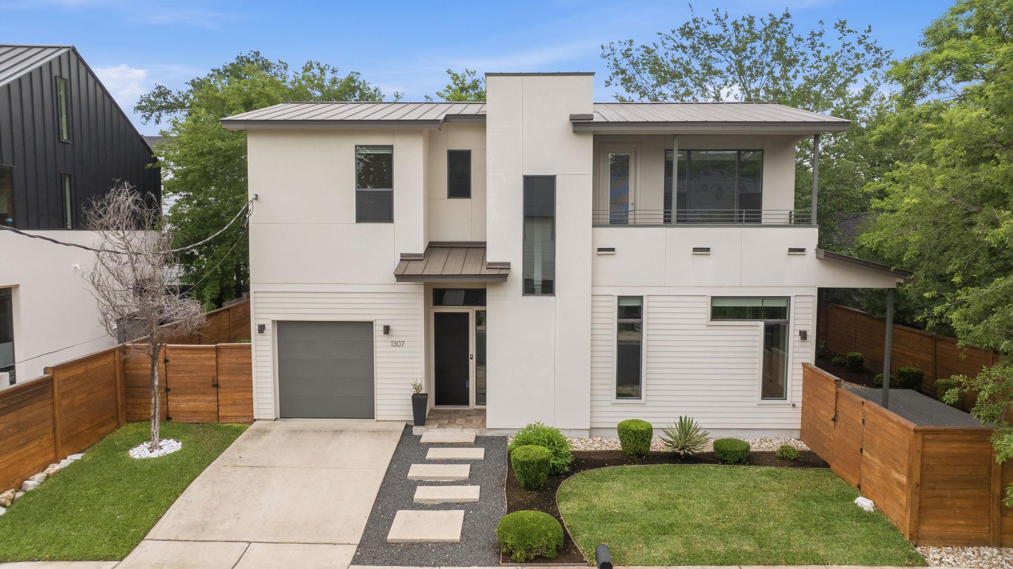 1307 Clifford Ave