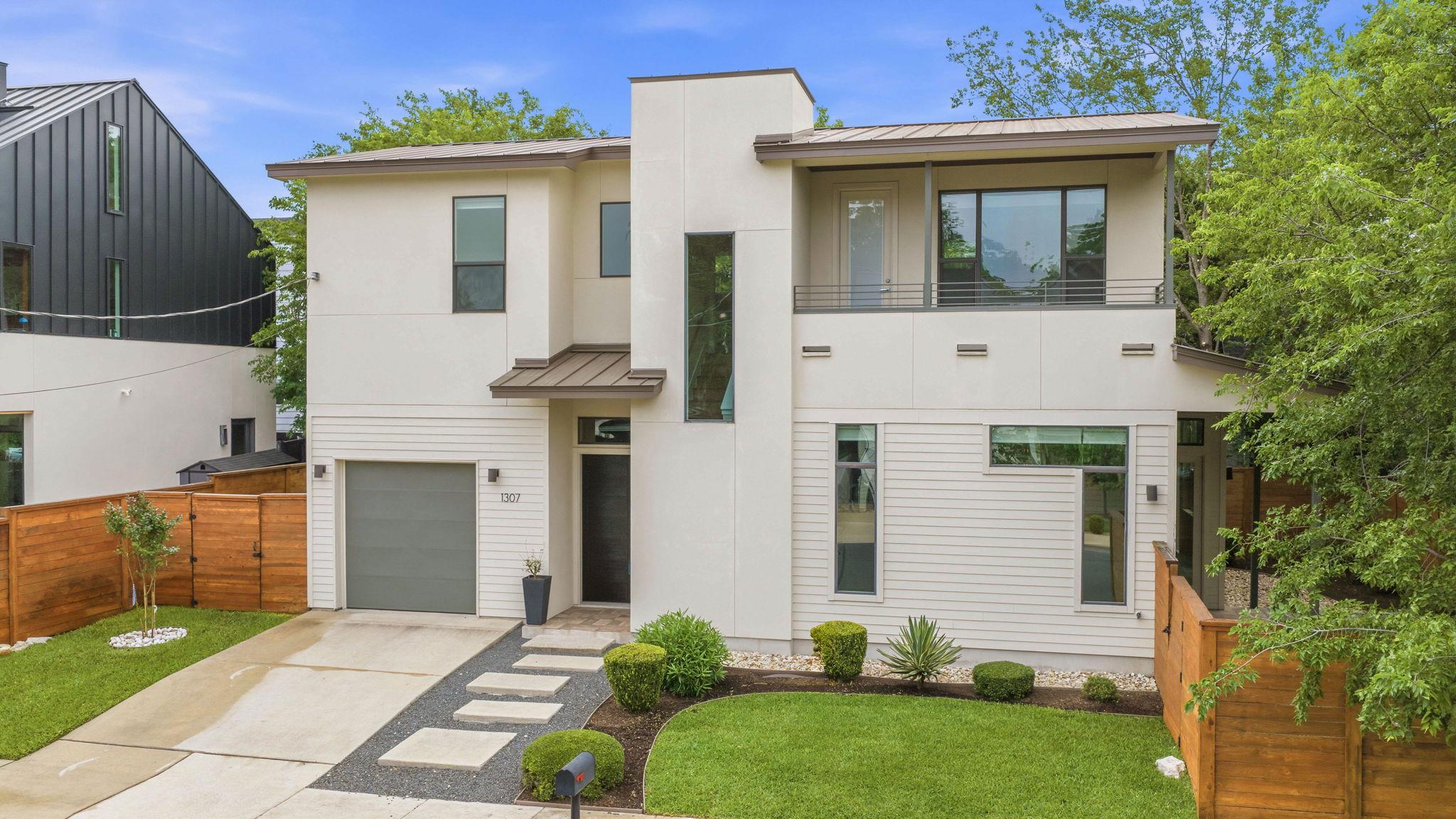 1307 Clifford Ave