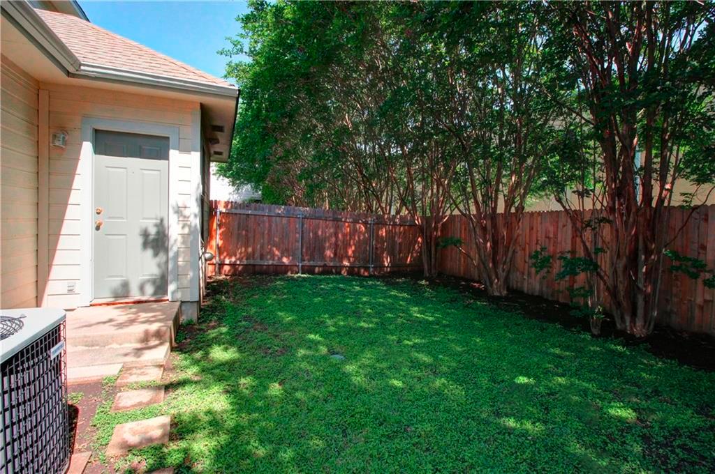 2920 Thrushwood DR # B