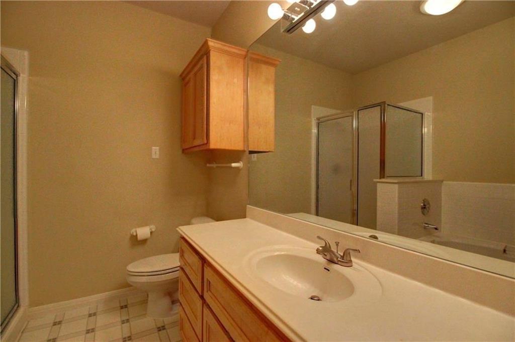 2920 Thrushwood DR # B