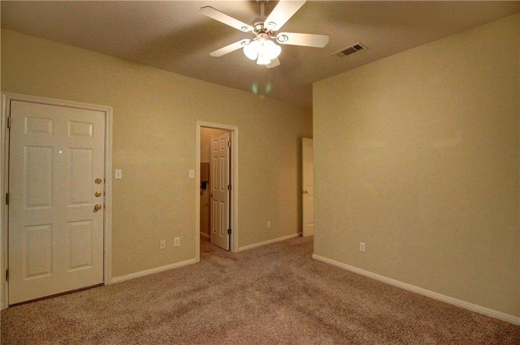 2920 Thrushwood DR # B