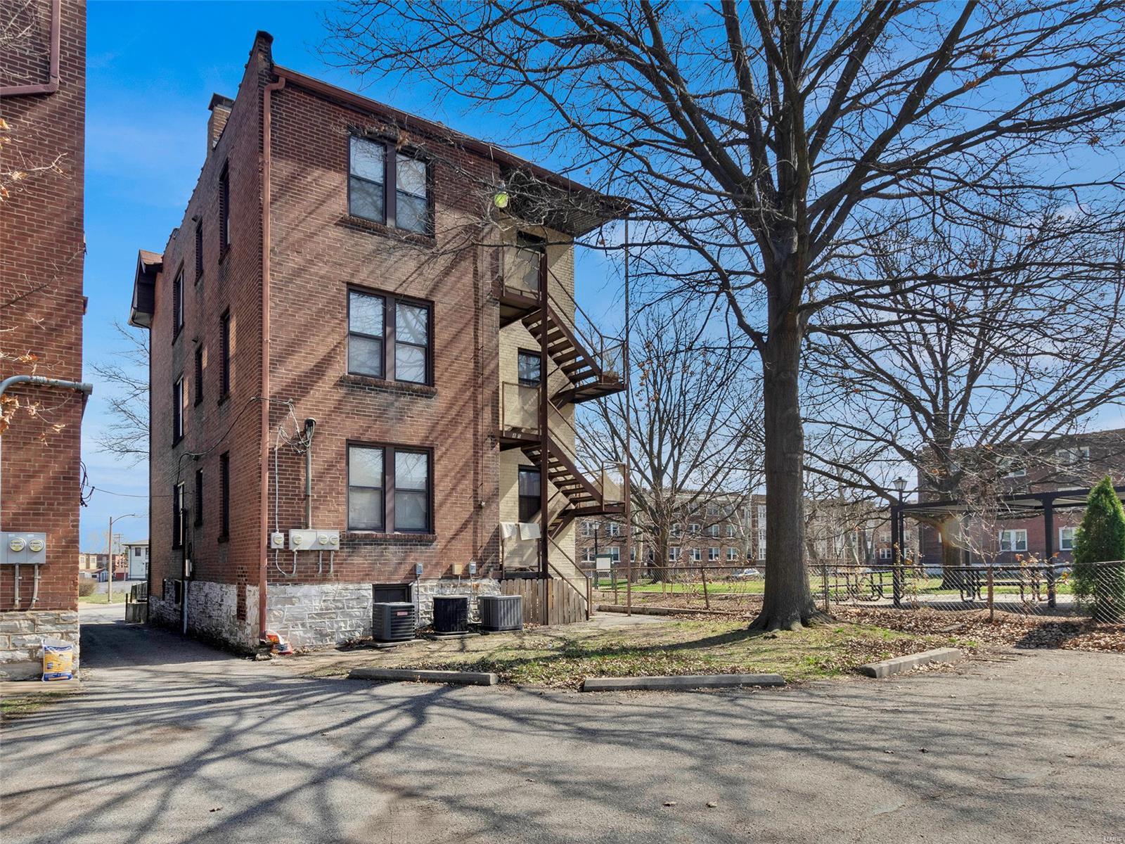 805 Westgate Avenue