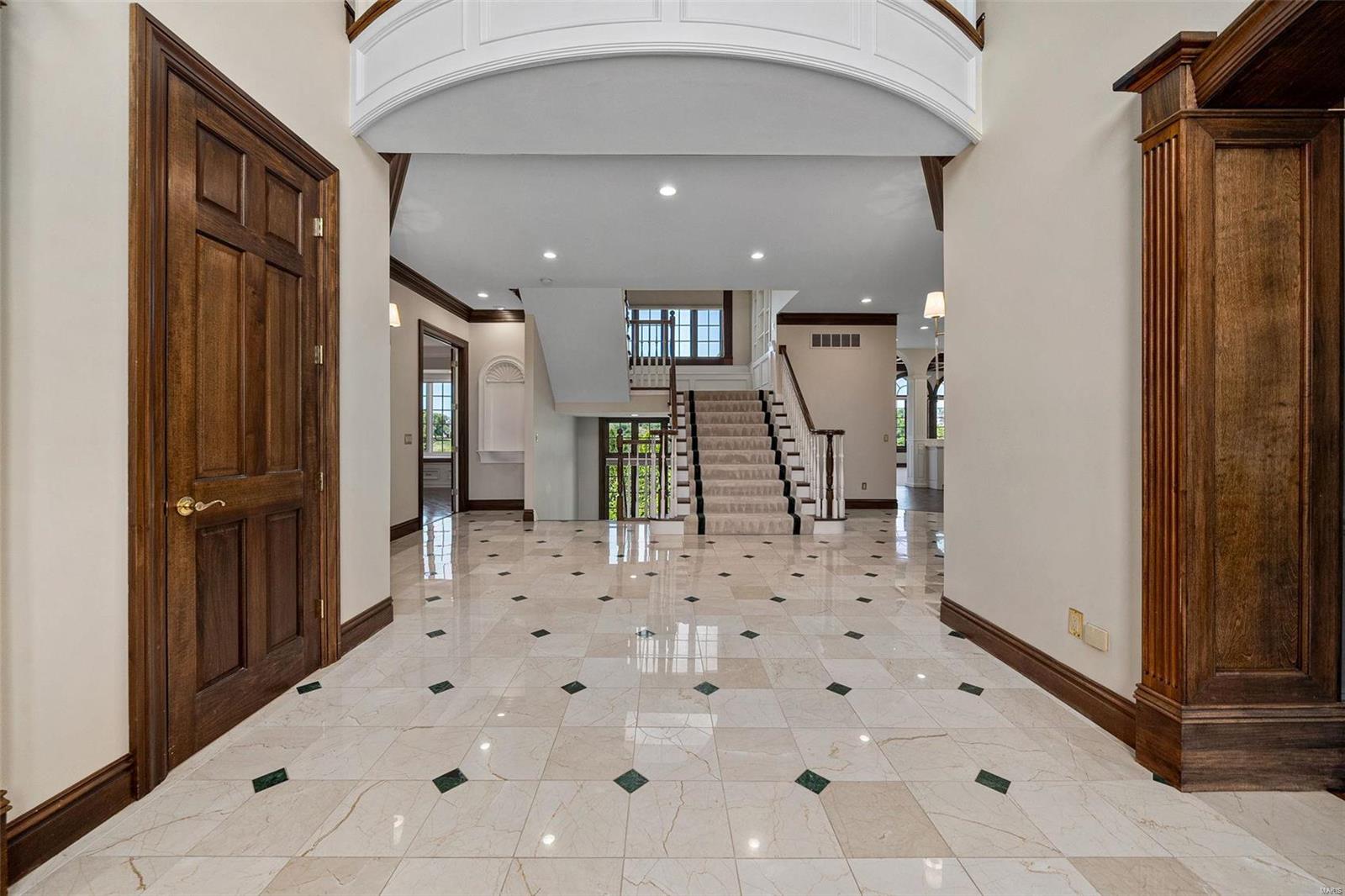 737 Hillenkamp Drive