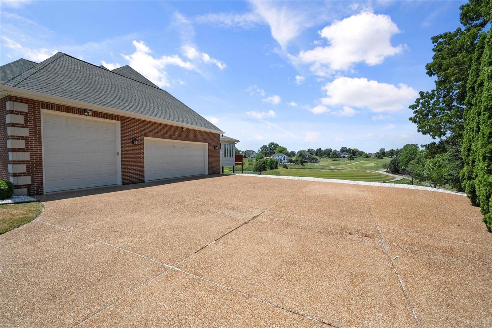 737 Hillenkamp Drive