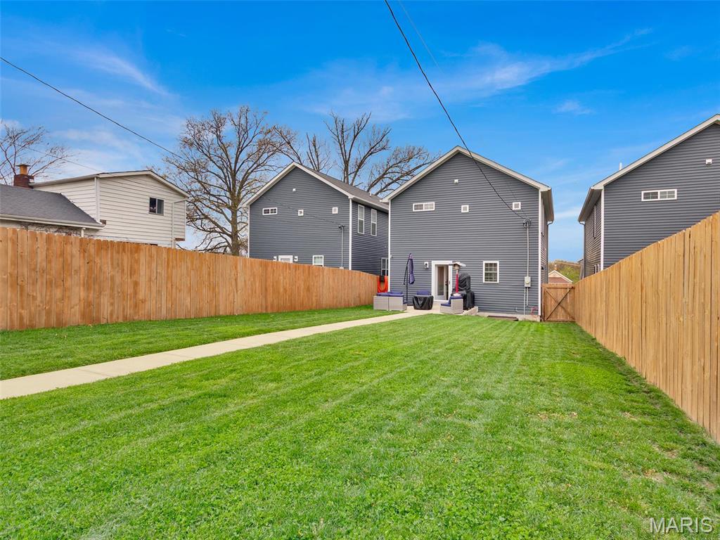 3222 Regal Place