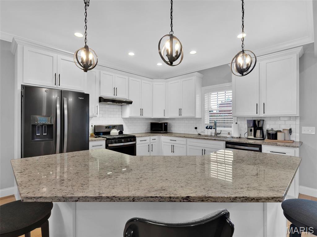 3222 Regal Place