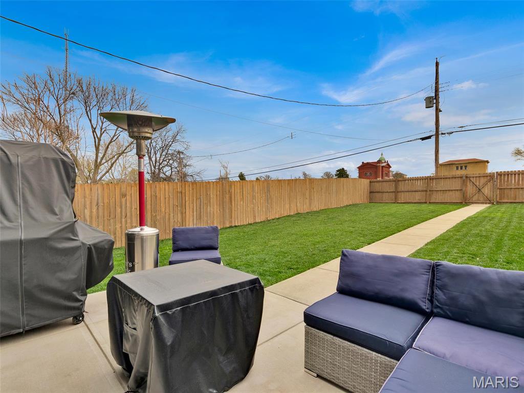 3222 Regal Place