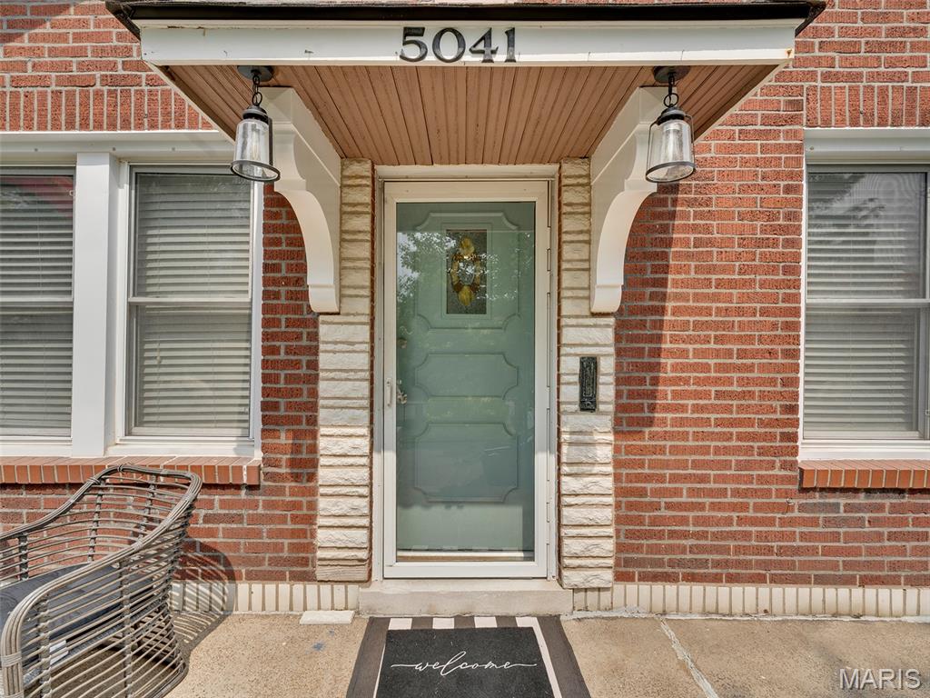 5041 Rhodes Avenue