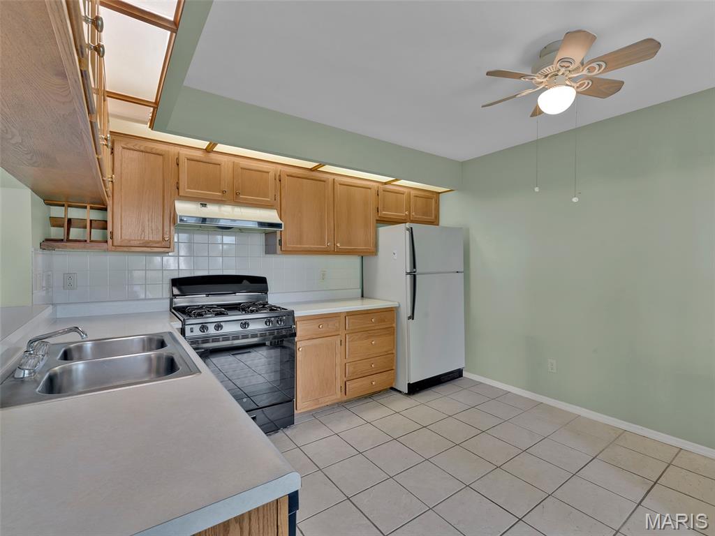 16005 Rose Wreath Lane