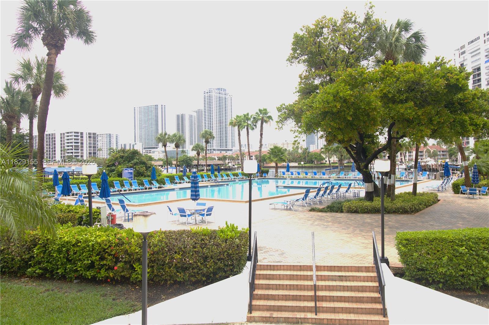 2500 Parkview Drive 312