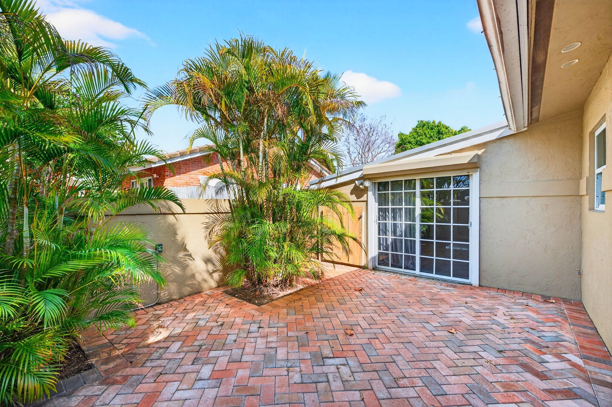 2091 NE 54th Court