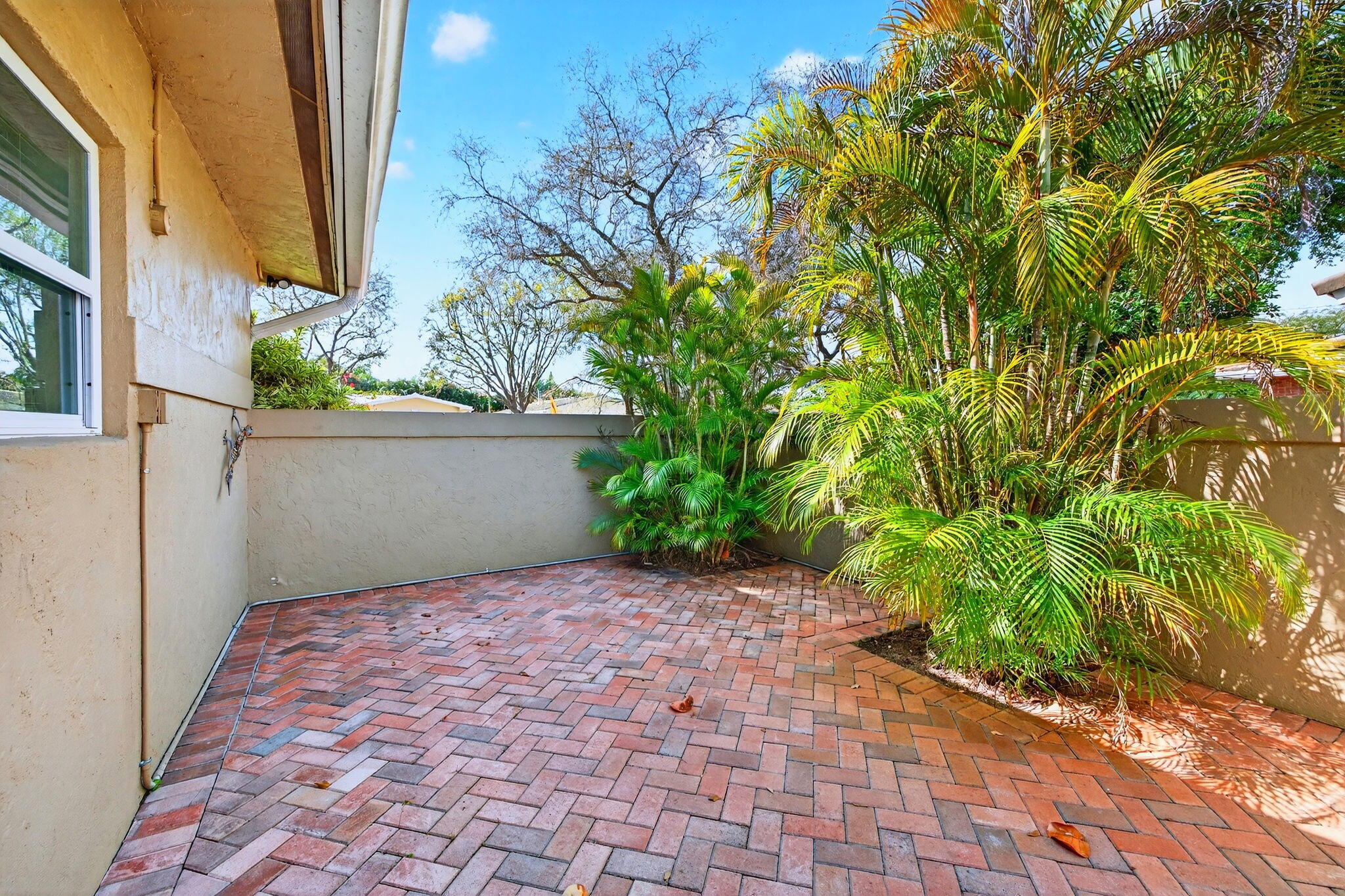 2091 NE 54th Court