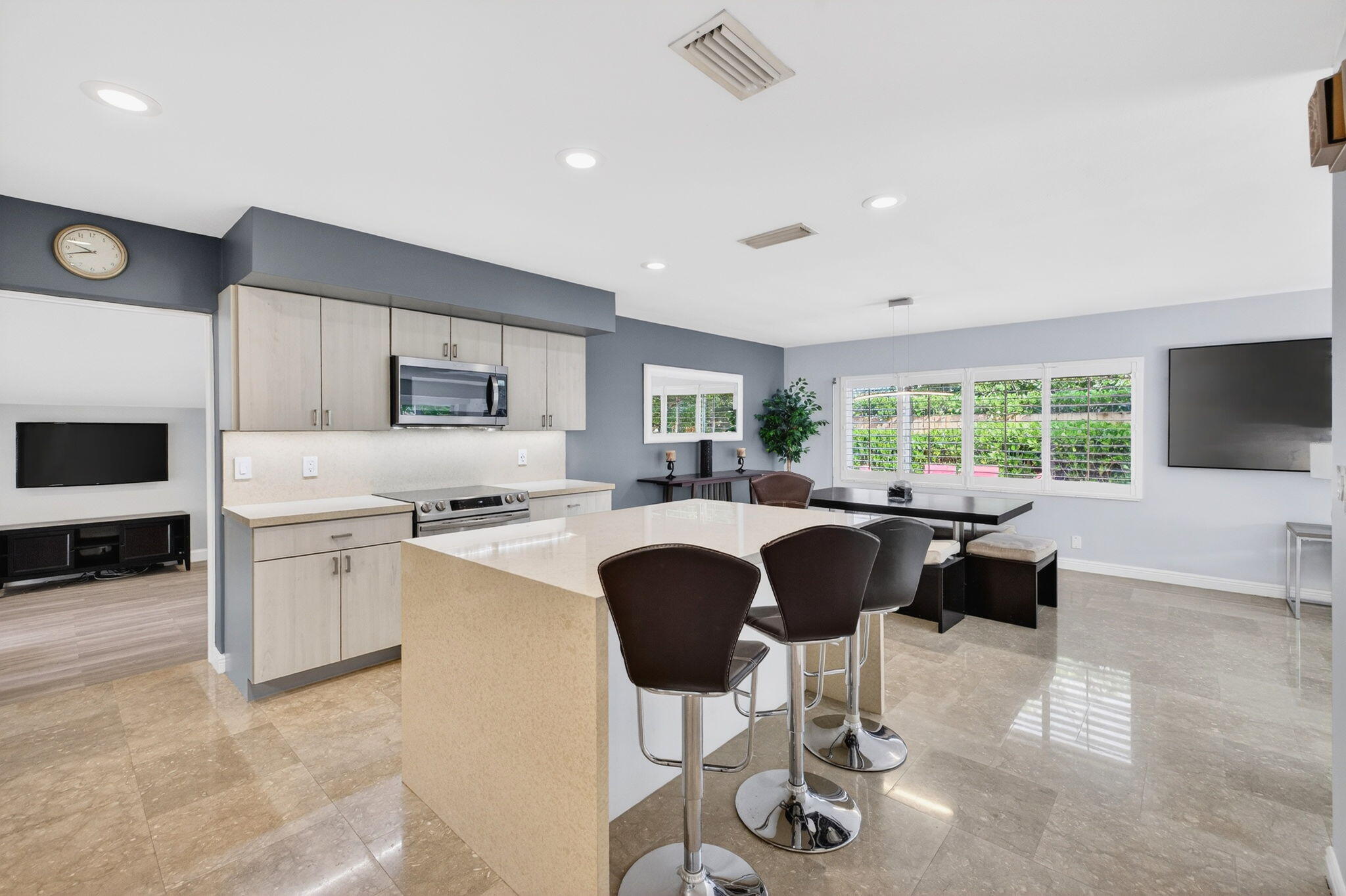 2091 NE 54th Court