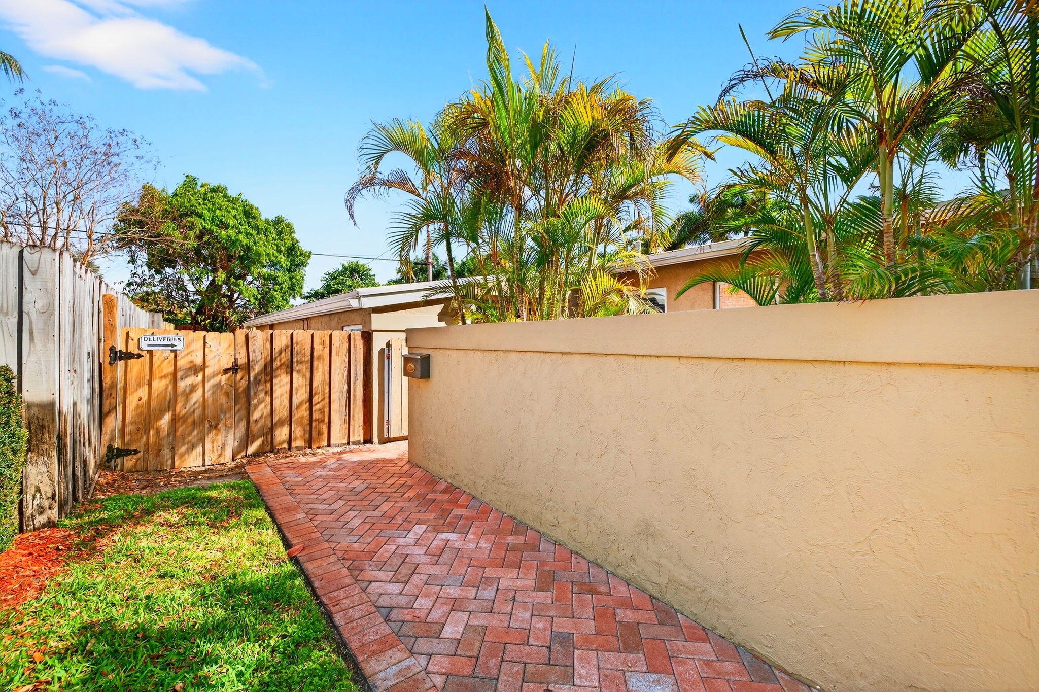 2091 NE 54th Court