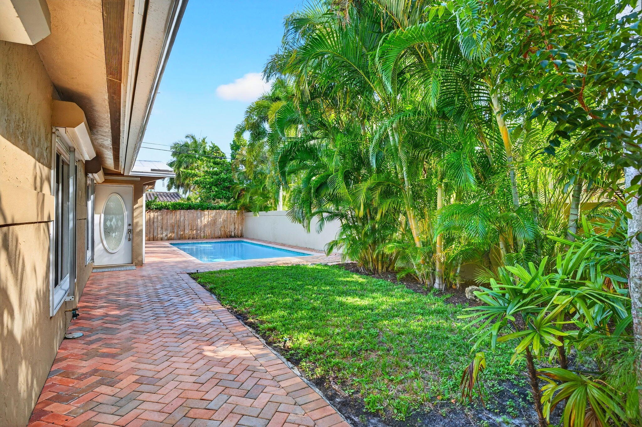 2091 NE 54th Court