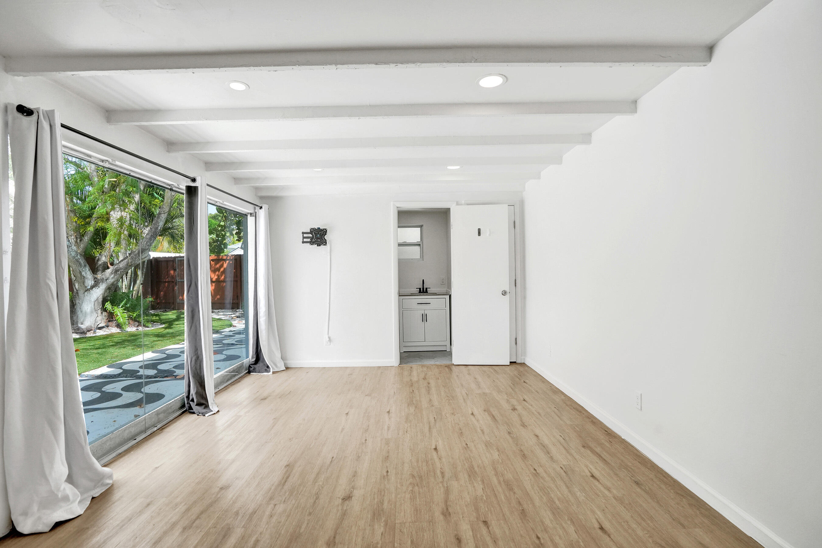 711 SW 17th Street 2