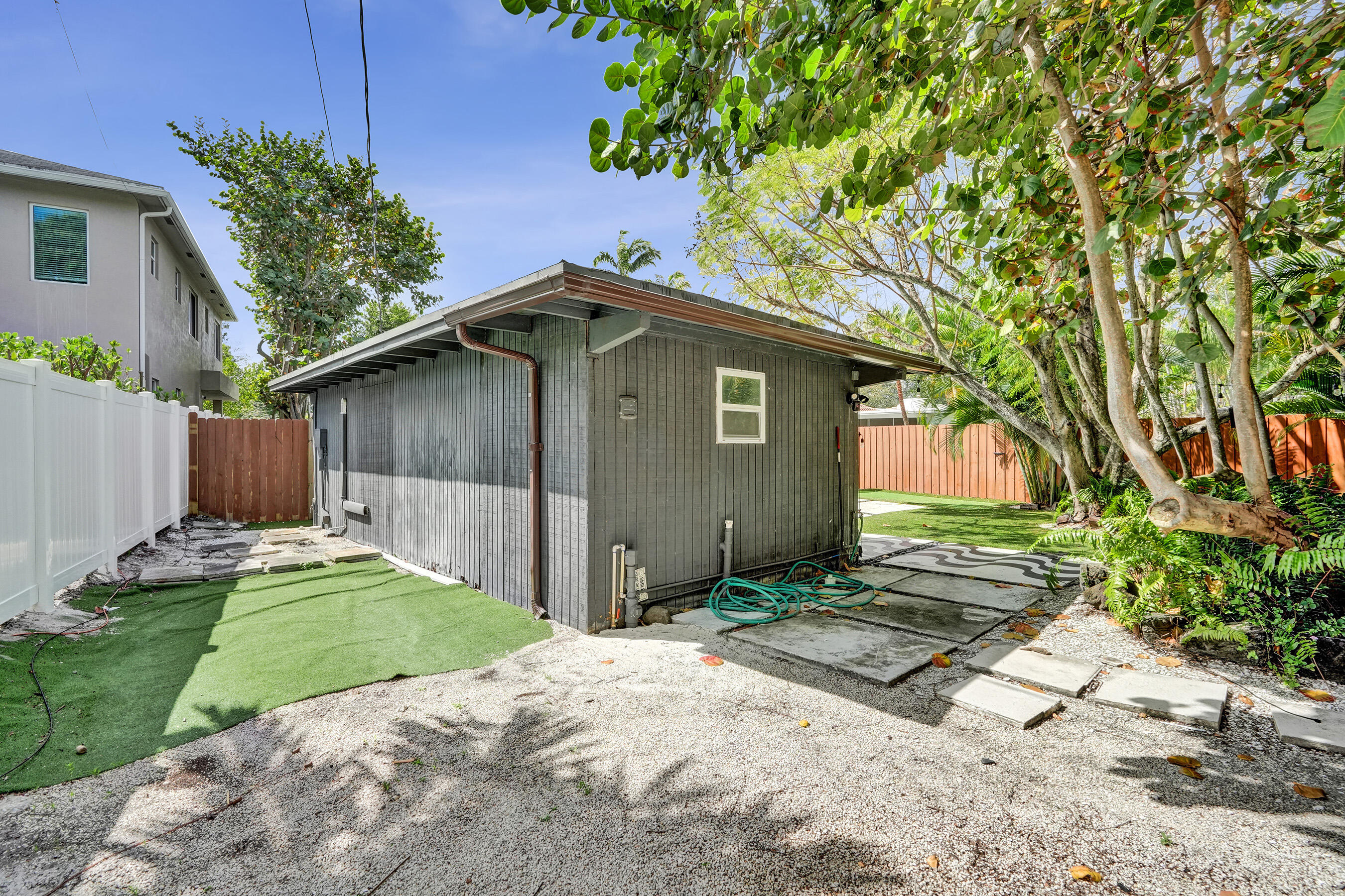 711 SW 17th Street 2