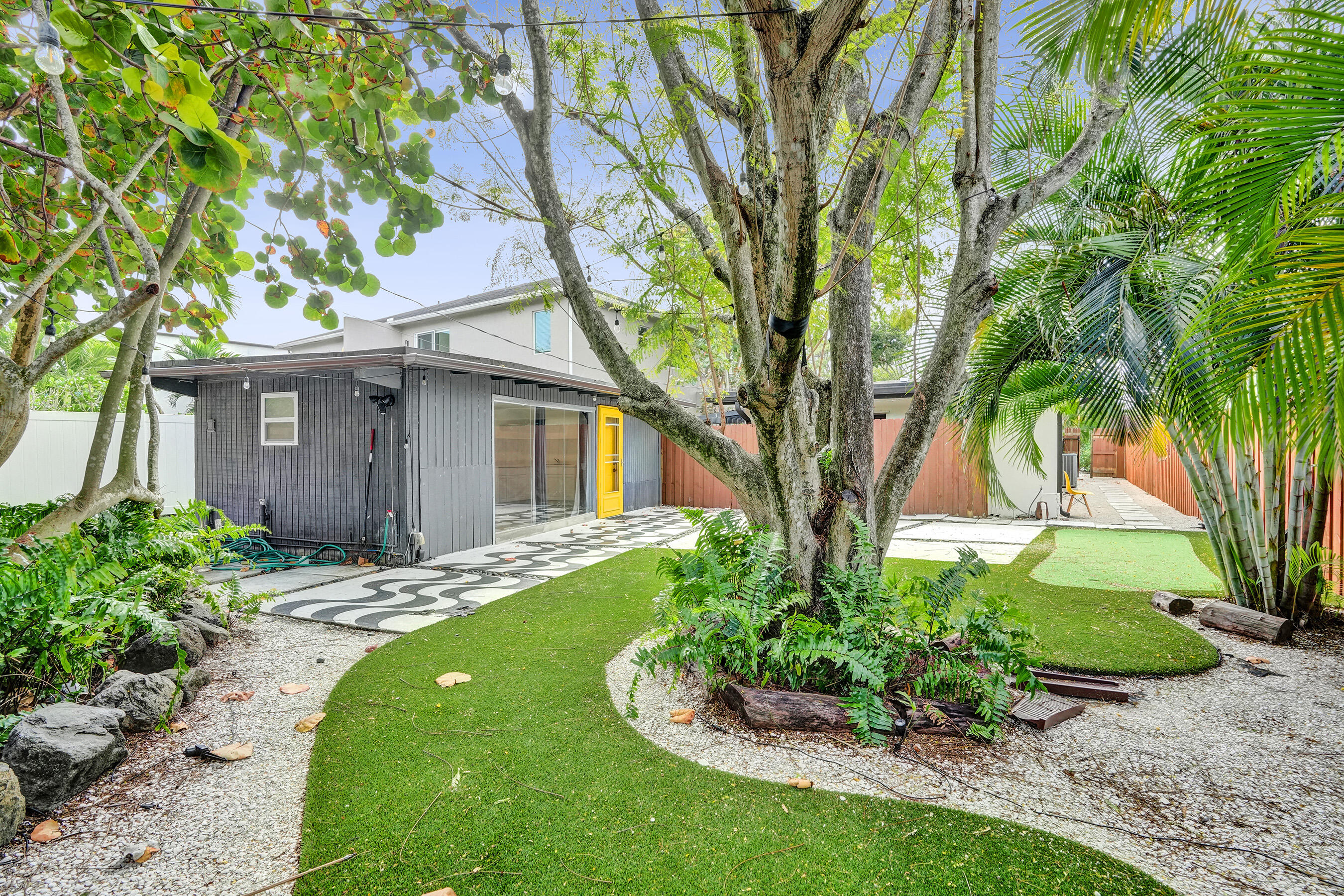 711 SW 17th Street 2