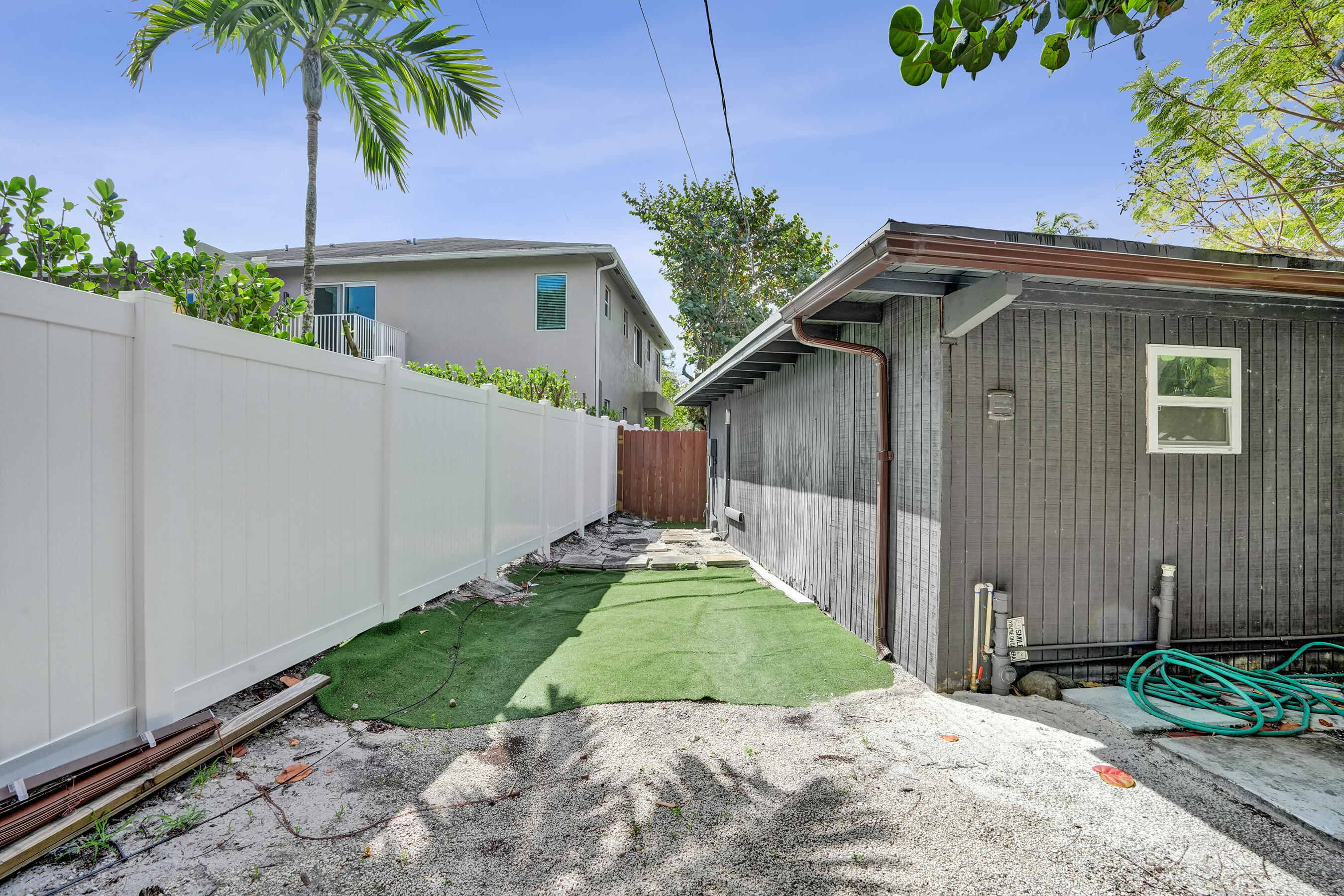 711 SW 17th Street 2