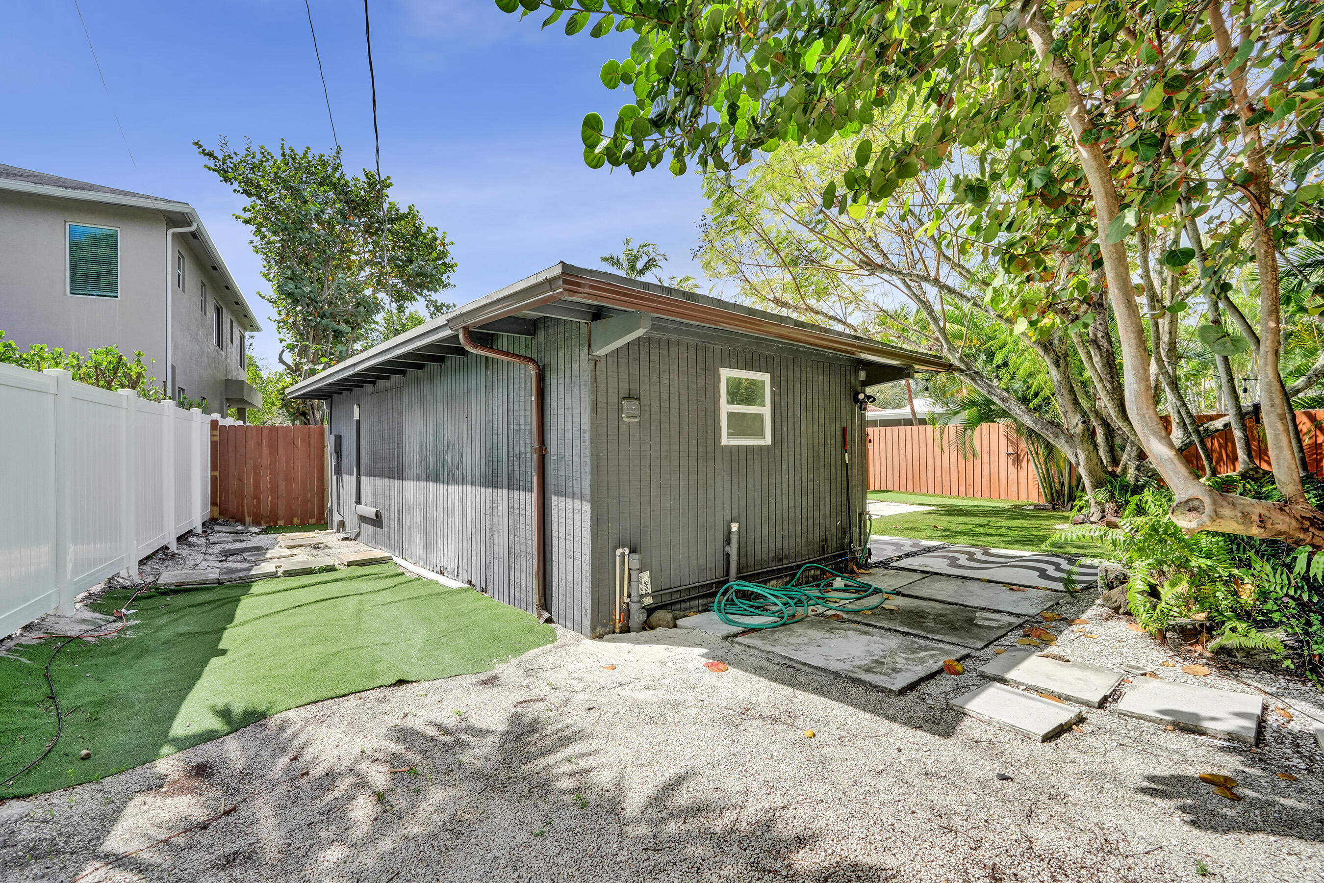 711 SW 17th Street 2