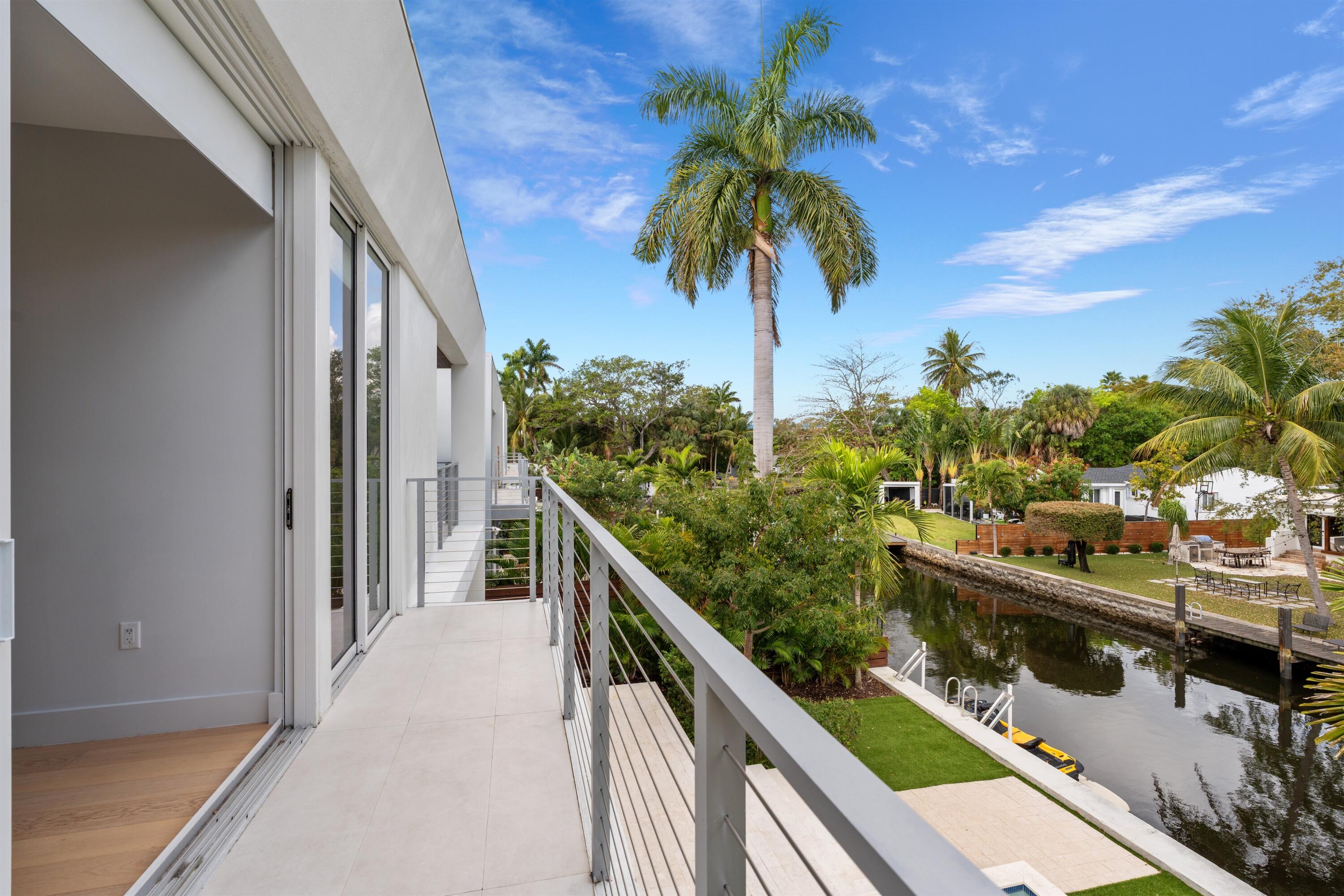 605 SW 12th Street
