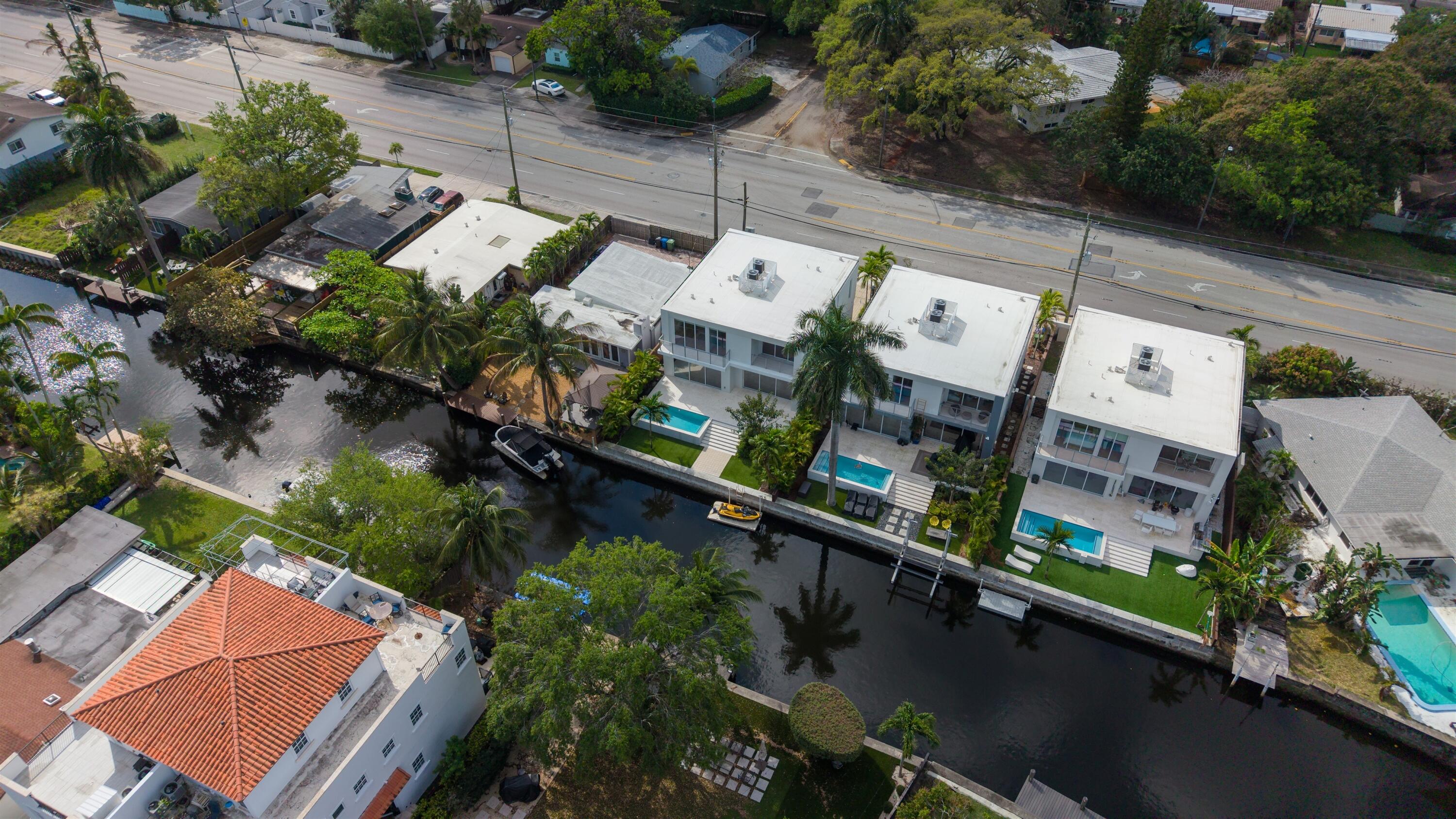 605 SW 12th Street