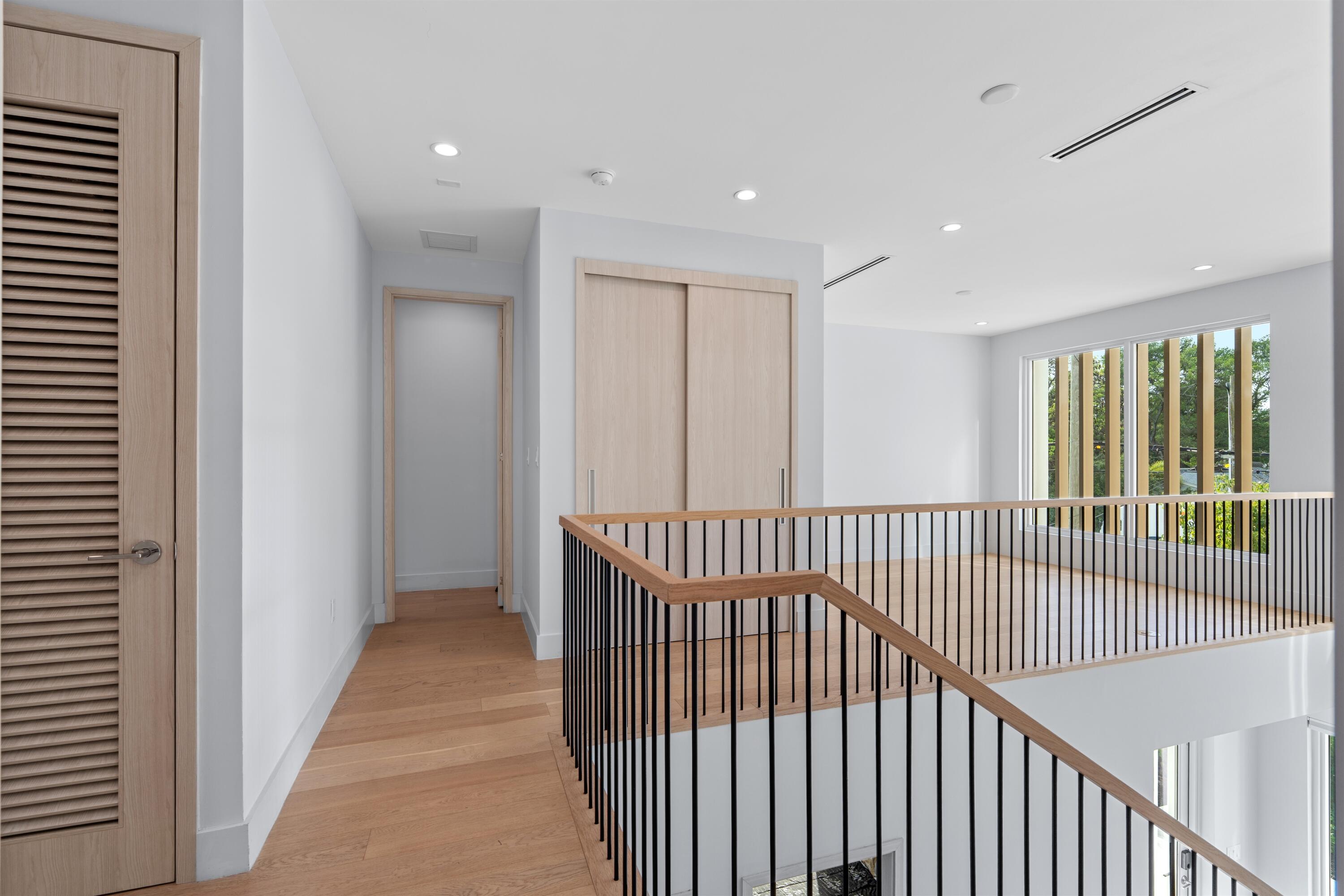 605 SW 12th Street