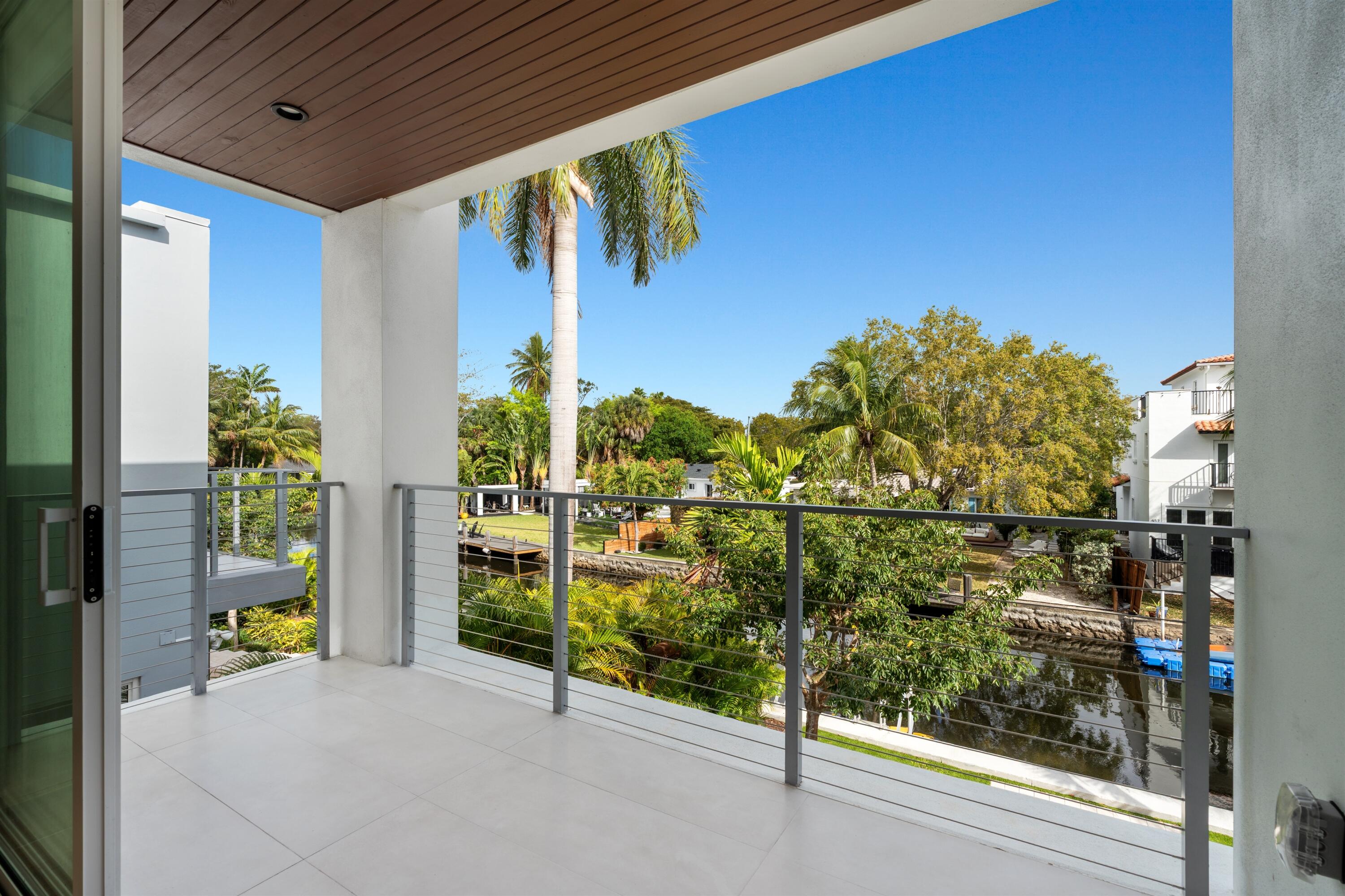 605 SW 12th Street