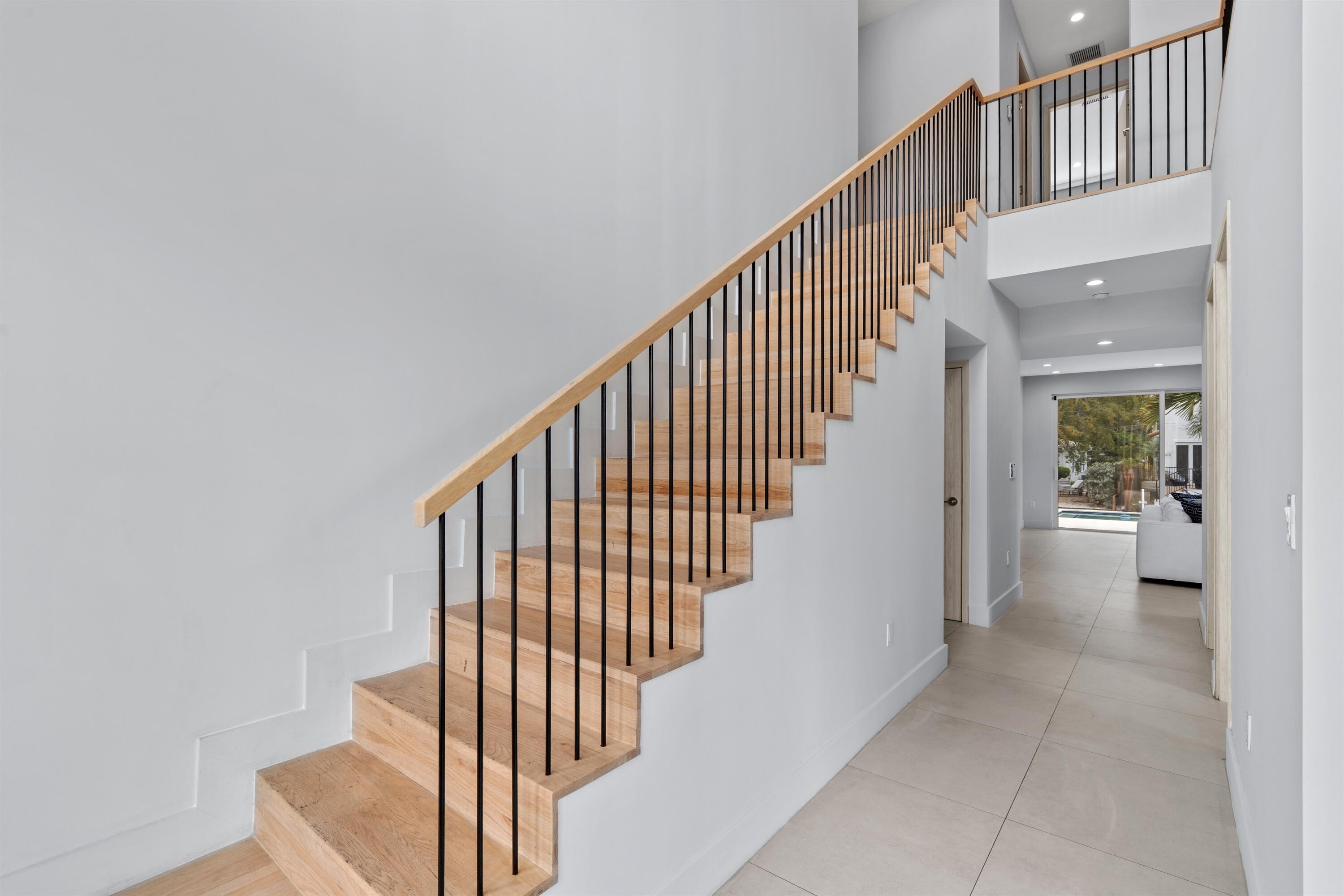 605 SW 12th Street