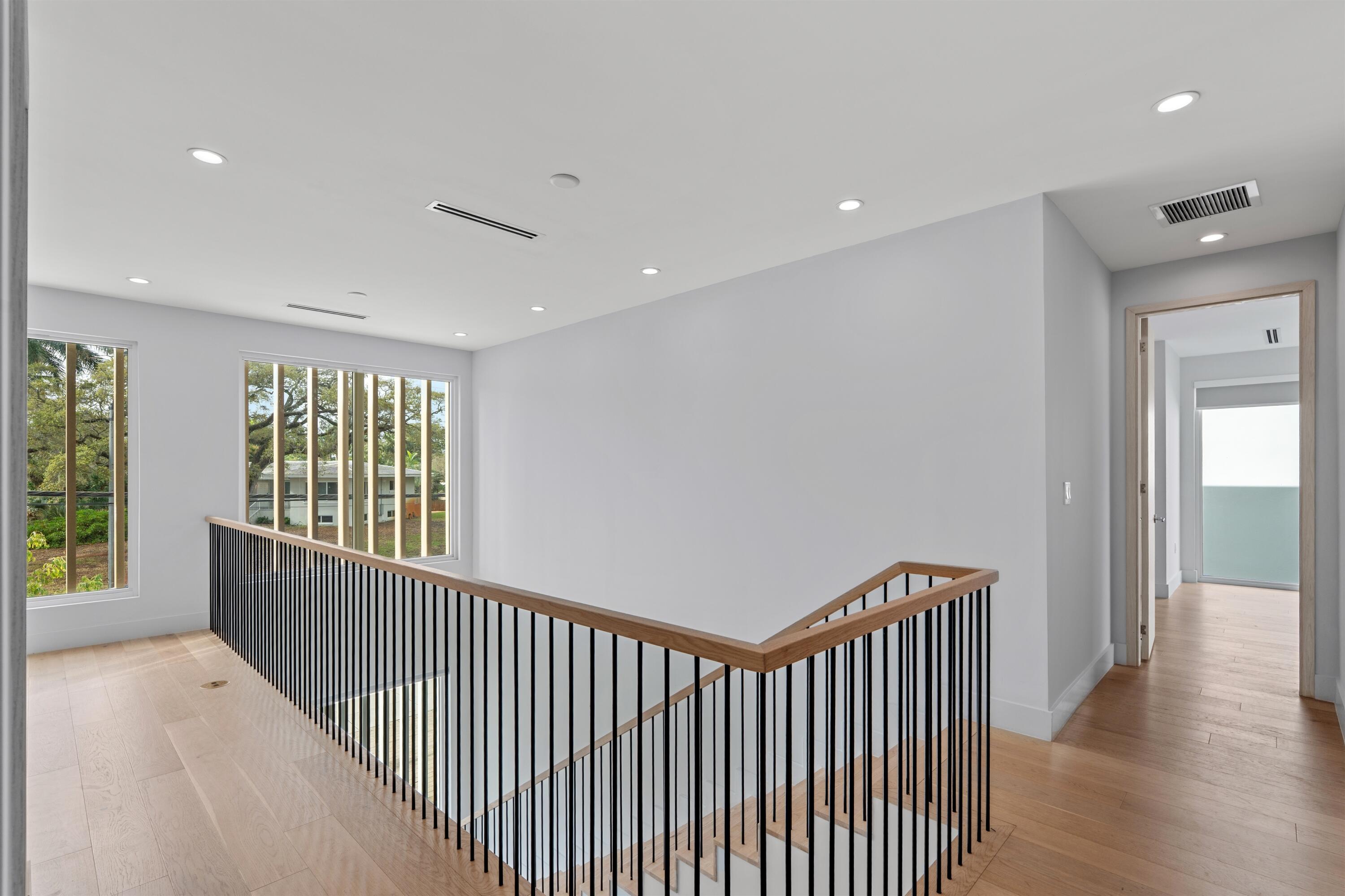 605 SW 12th Street