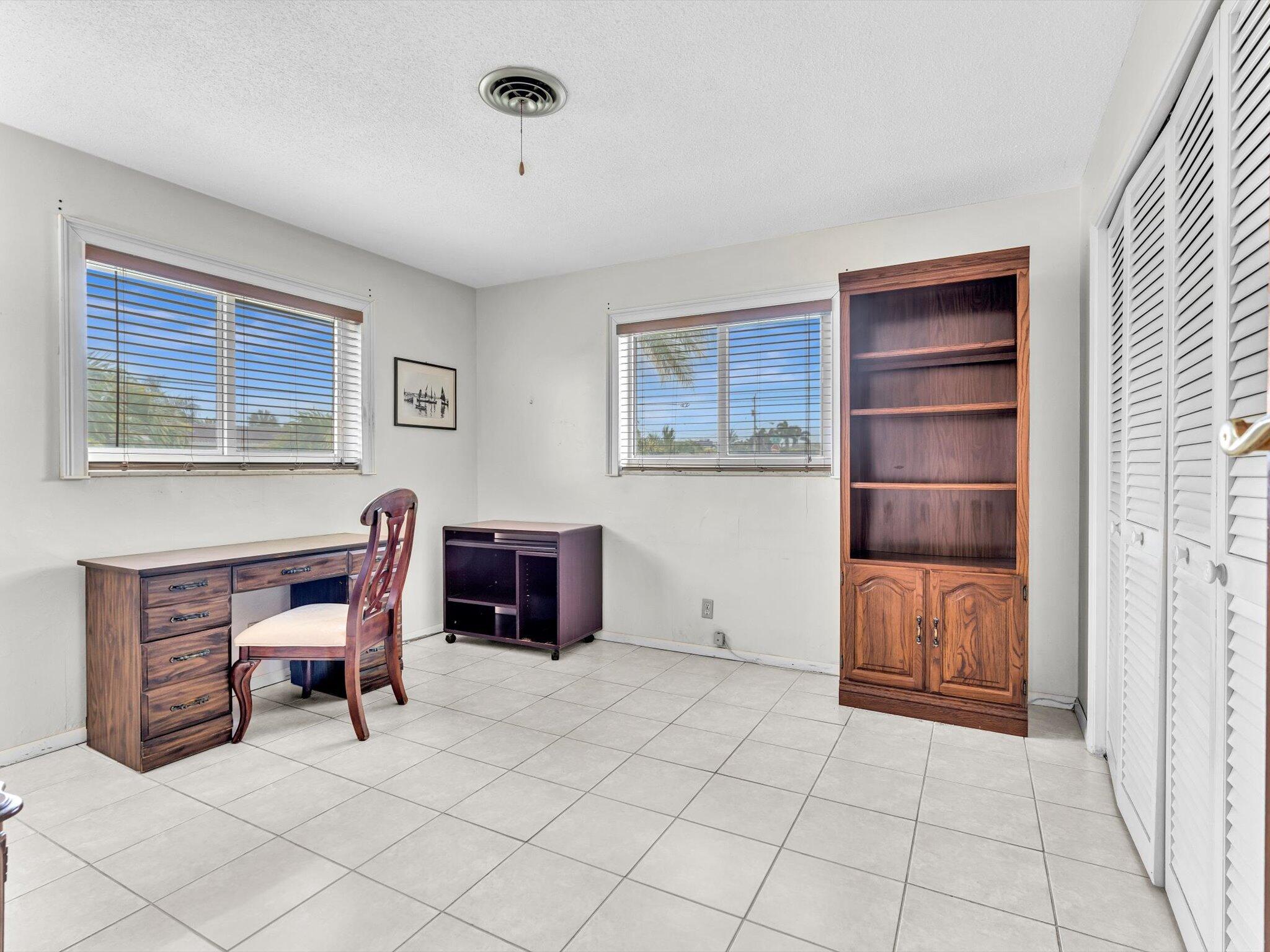 641 SE 11th Street