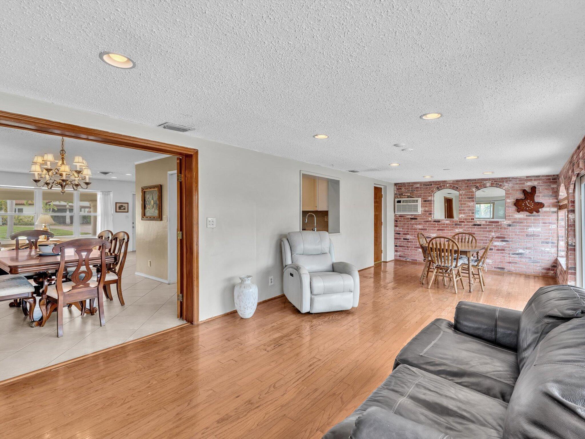 641 SE 11th Street