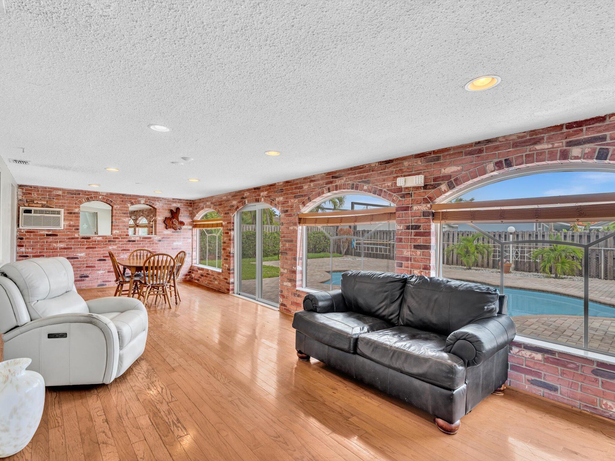 641 SE 11th Street