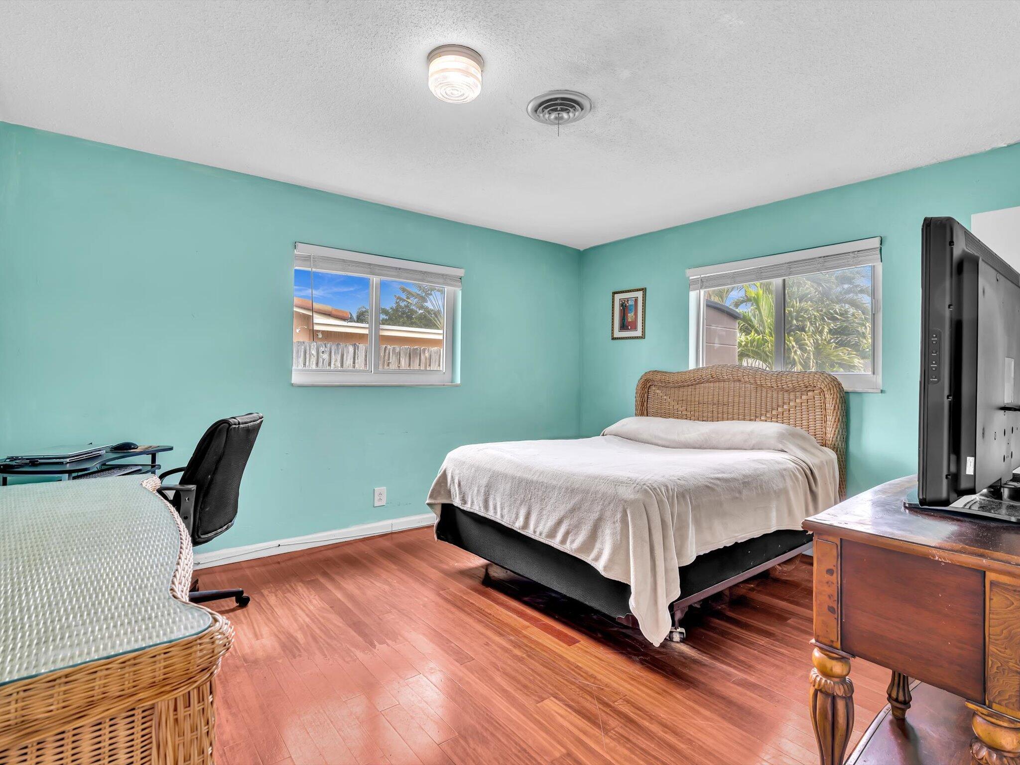 641 SE 11th Street