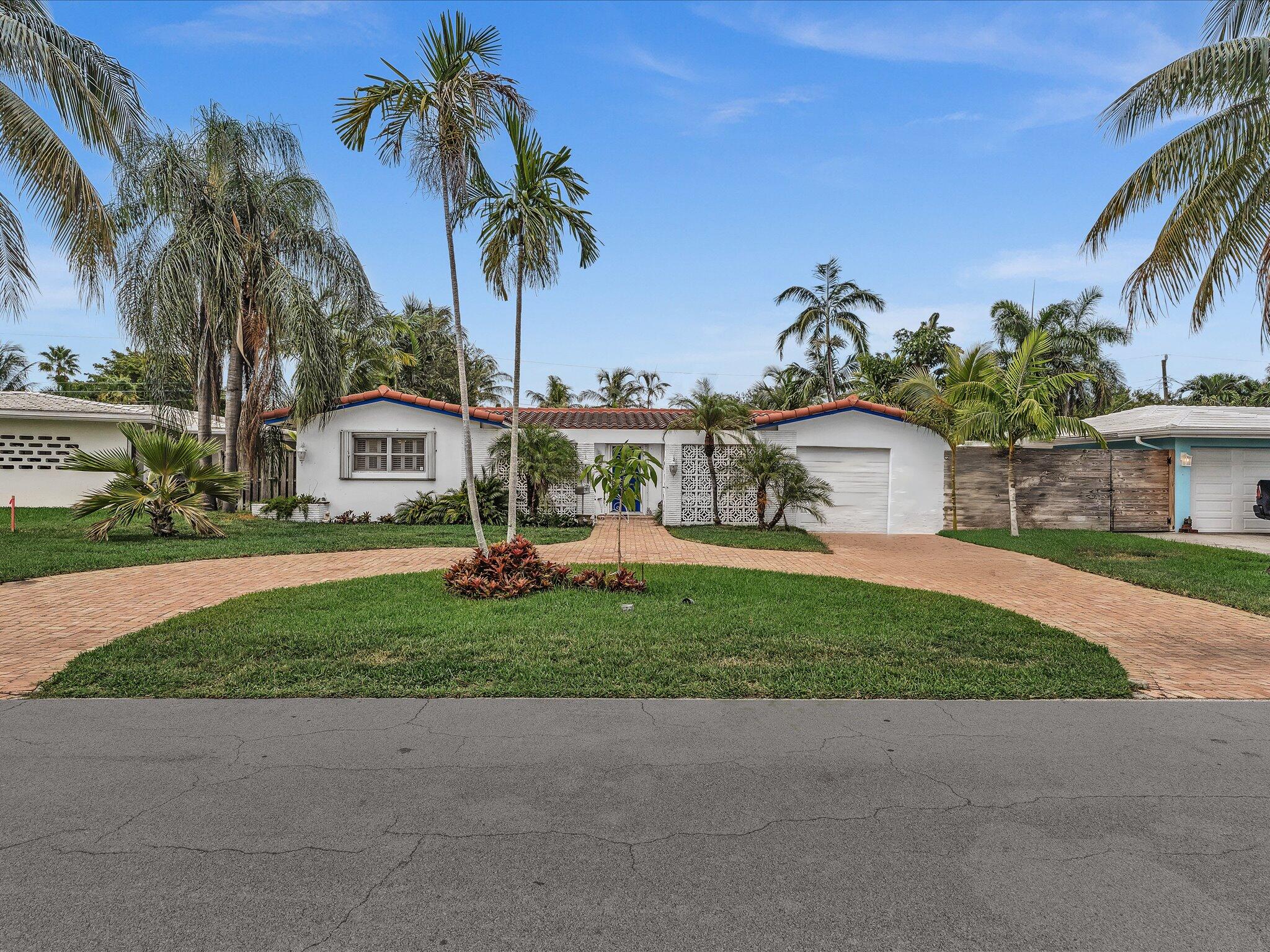 2121 NE 52ND Street