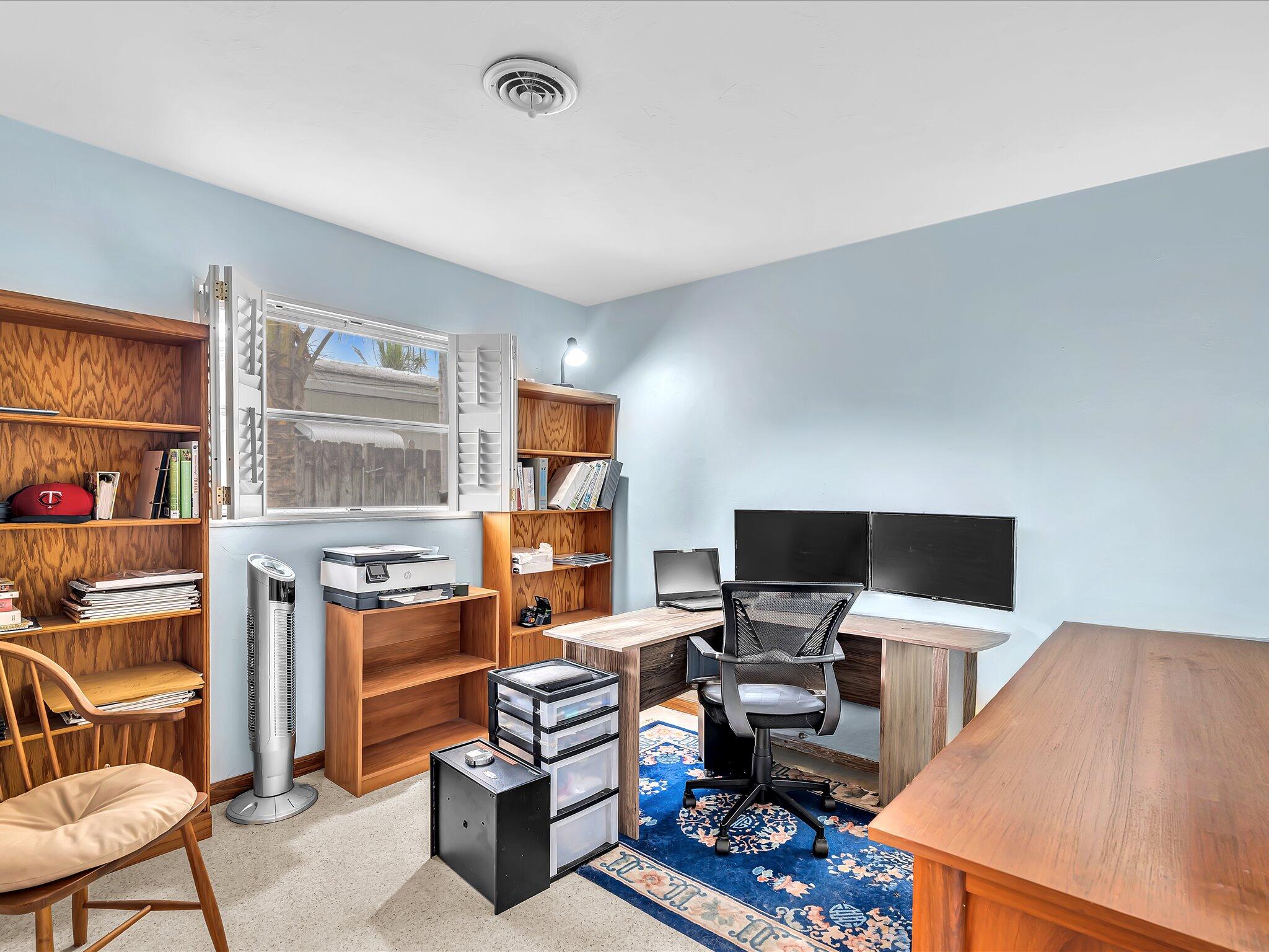 2121 NE 52ND Street