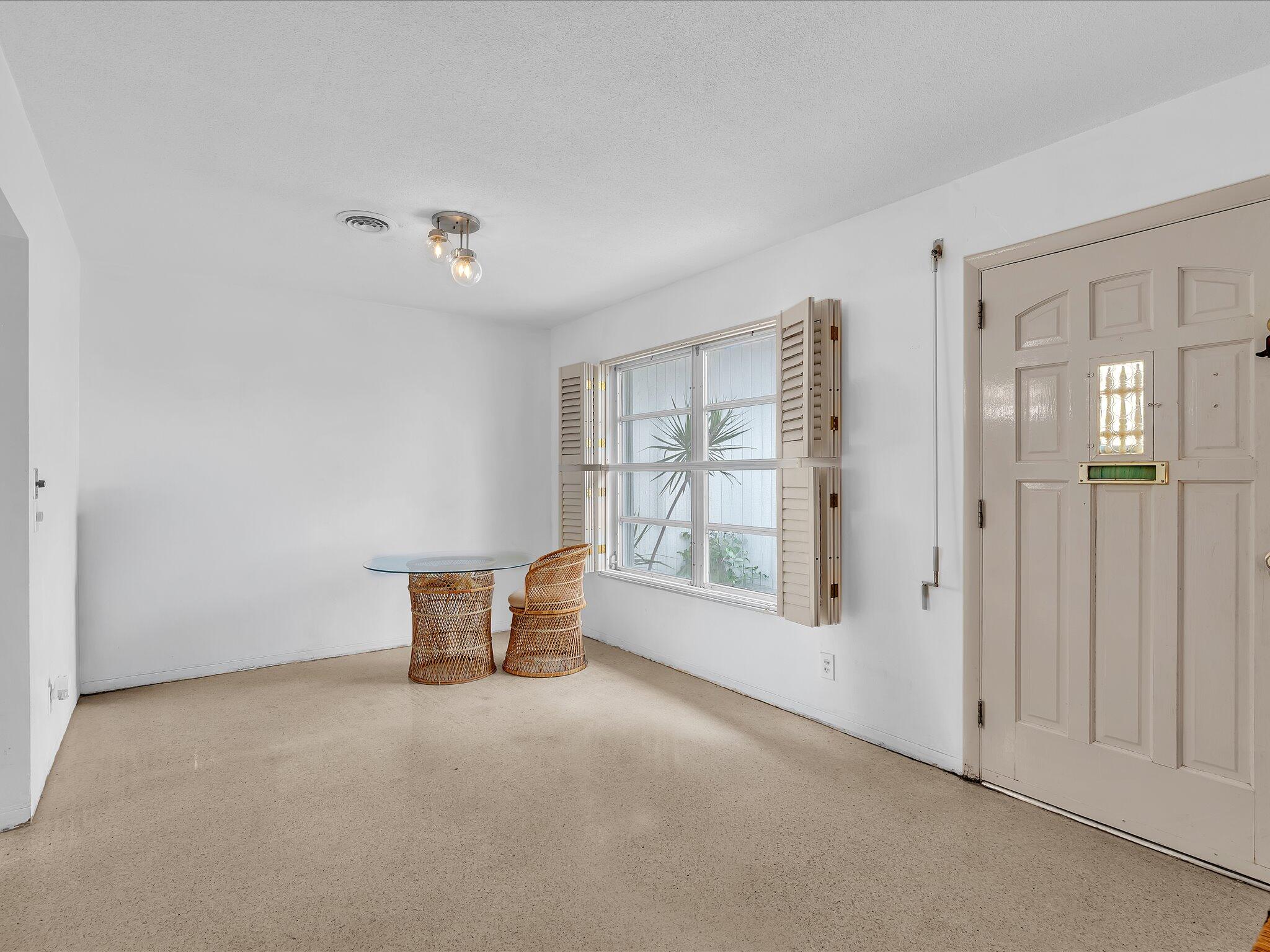2121 NE 52ND Street